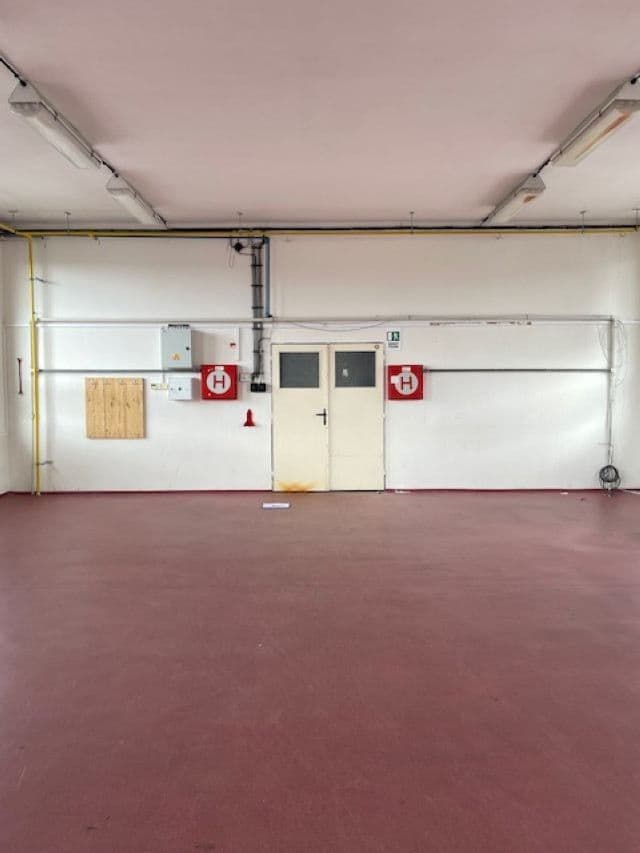 non-residential property to rent, 299 m², Hlinská, České Budějovice, Jihočeský Region non-residential property to rent, 299 m², Hlinská, České Budějovice, Jihočeský Region