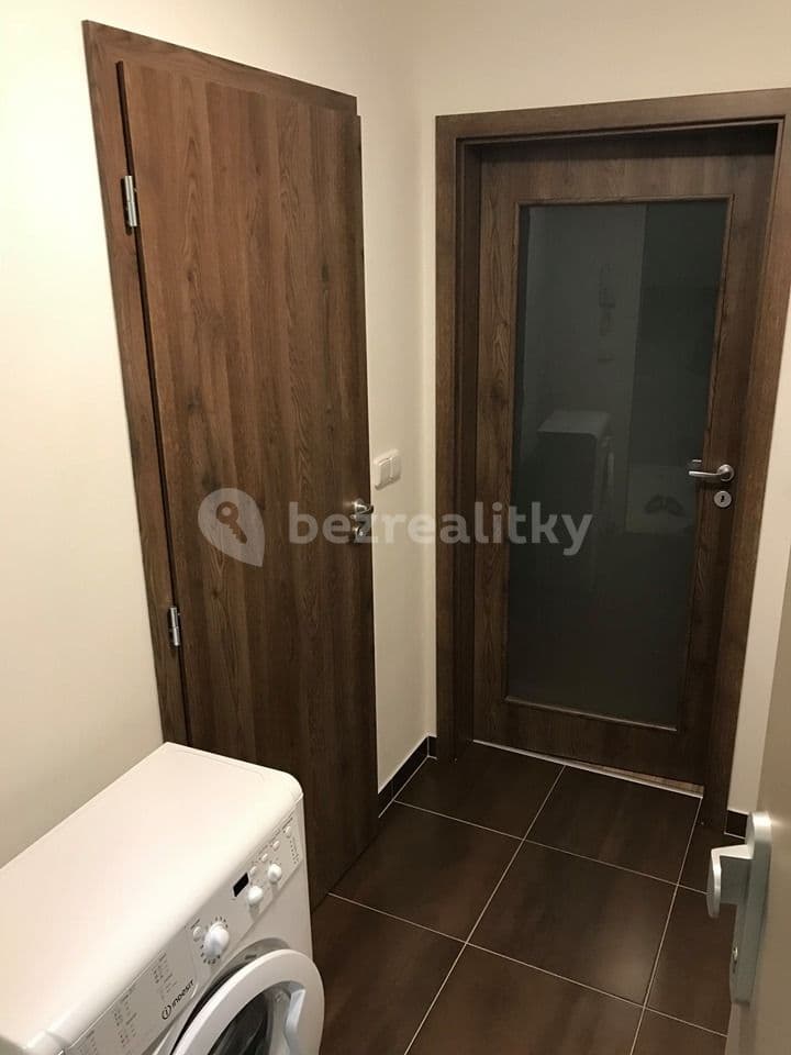 1 bedroom with open-plan kitchen flat to rent, 39 m², Ke Kříži, Prague, Prague 1 bedroom with open-plan kitchen flat to rent, 39 m², Ke Kříži, Prague, Prague