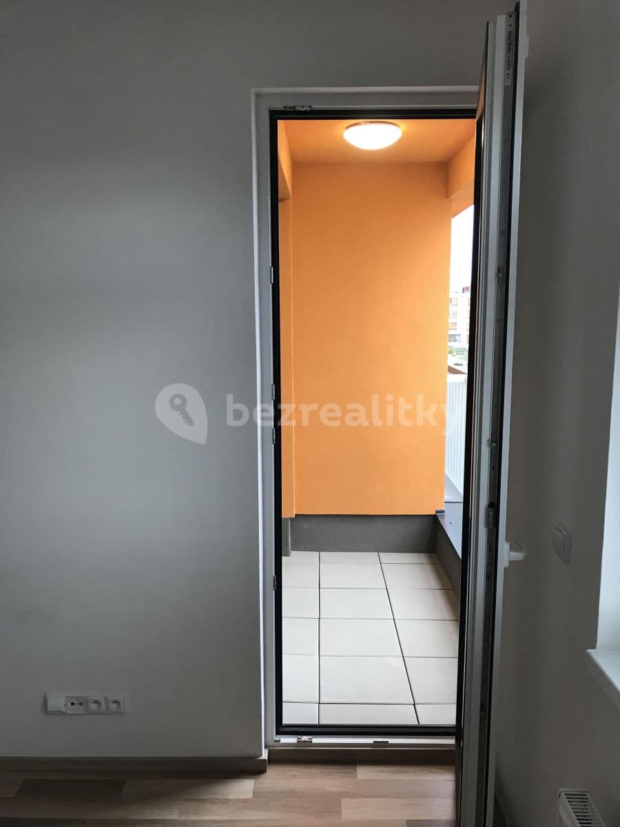 1 bedroom with open-plan kitchen flat to rent, 39 m², Ke Kříži, Prague, Prague 1 bedroom with open-plan kitchen flat to rent, 39 m², Ke Kříži, Prague, Prague
