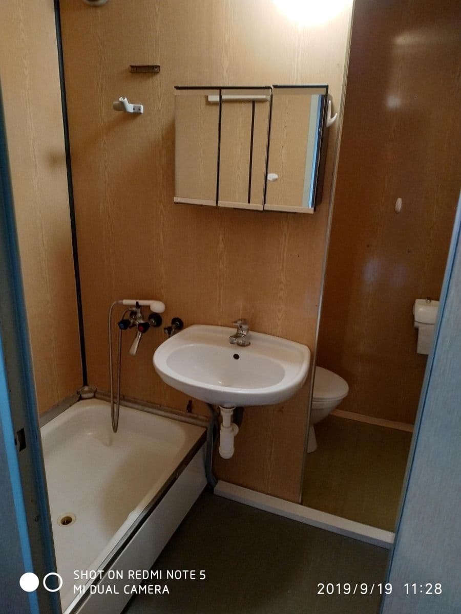 Studio flat to rent, 36 m², Brožíkova, Hradec Králové, Královéhradecký Region Studio flat to rent, 36 m², Brožíkova, Hradec Králové, Královéhradecký Region