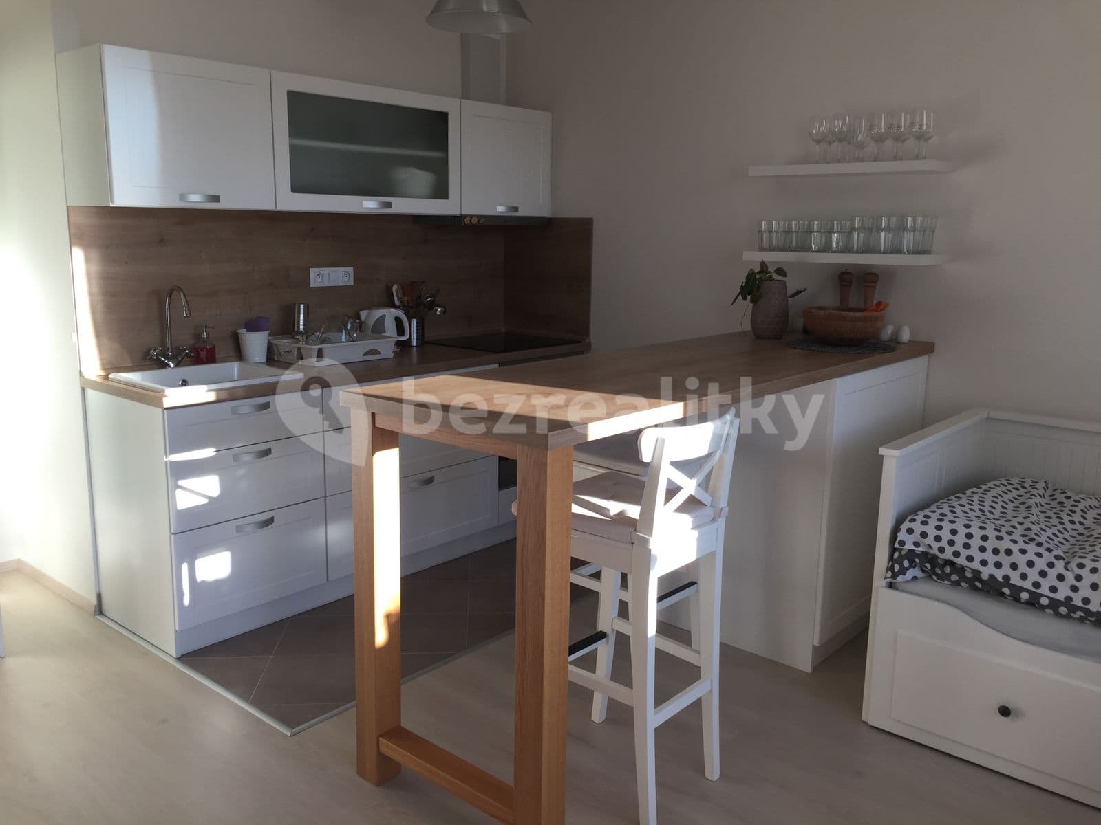 Studio flat to rent, 39 m², Modenská, Prague, Prague Studio flat to rent, 39 m², Modenská, Prague, Prague