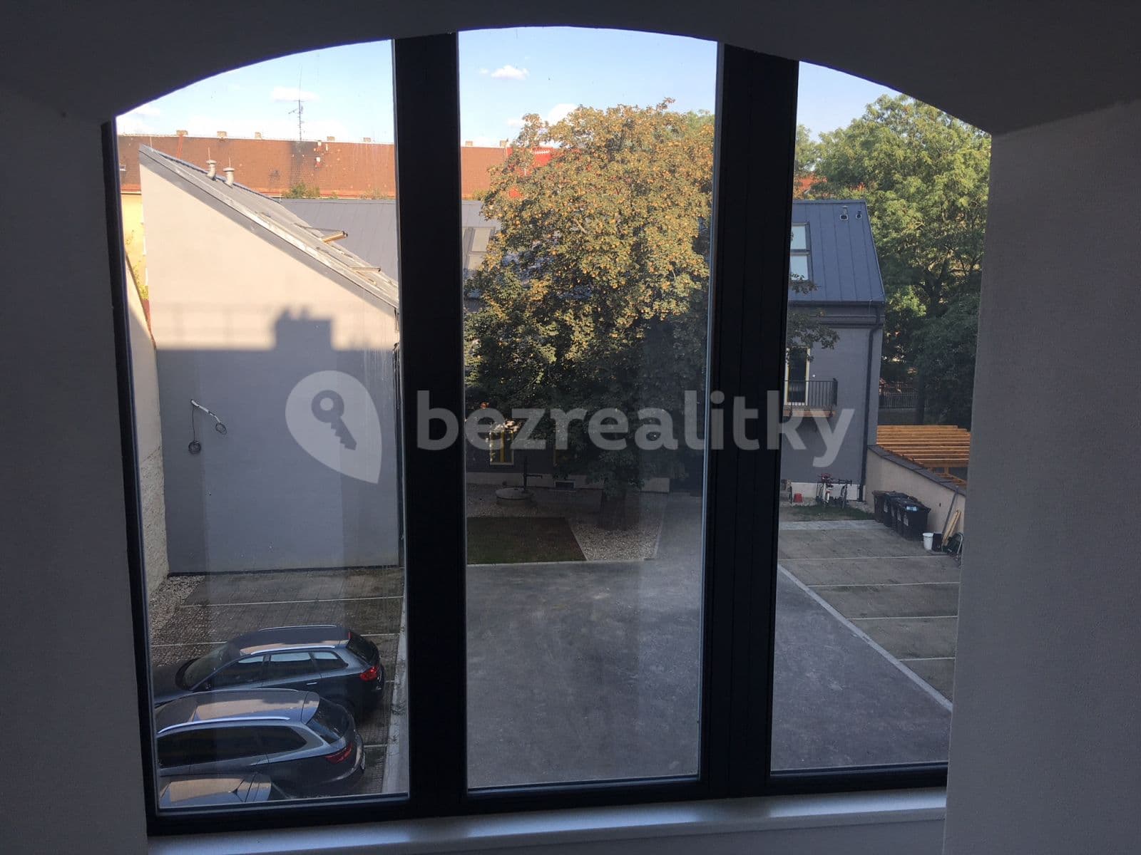 garage to rent, 13 m², Zenklova, Prague, Prague garage to rent, 13 m², Zenklova, Prague, Prague