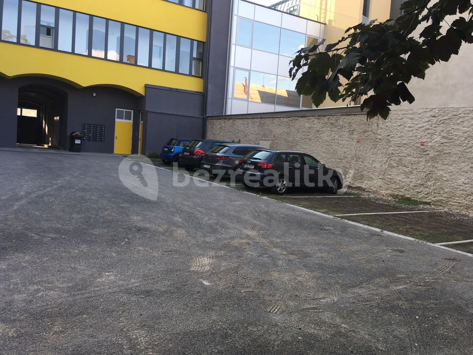 garage to rent, 13 m², Zenklova, Prague, Prague garage to rent, 13 m², Zenklova, Prague, Prague