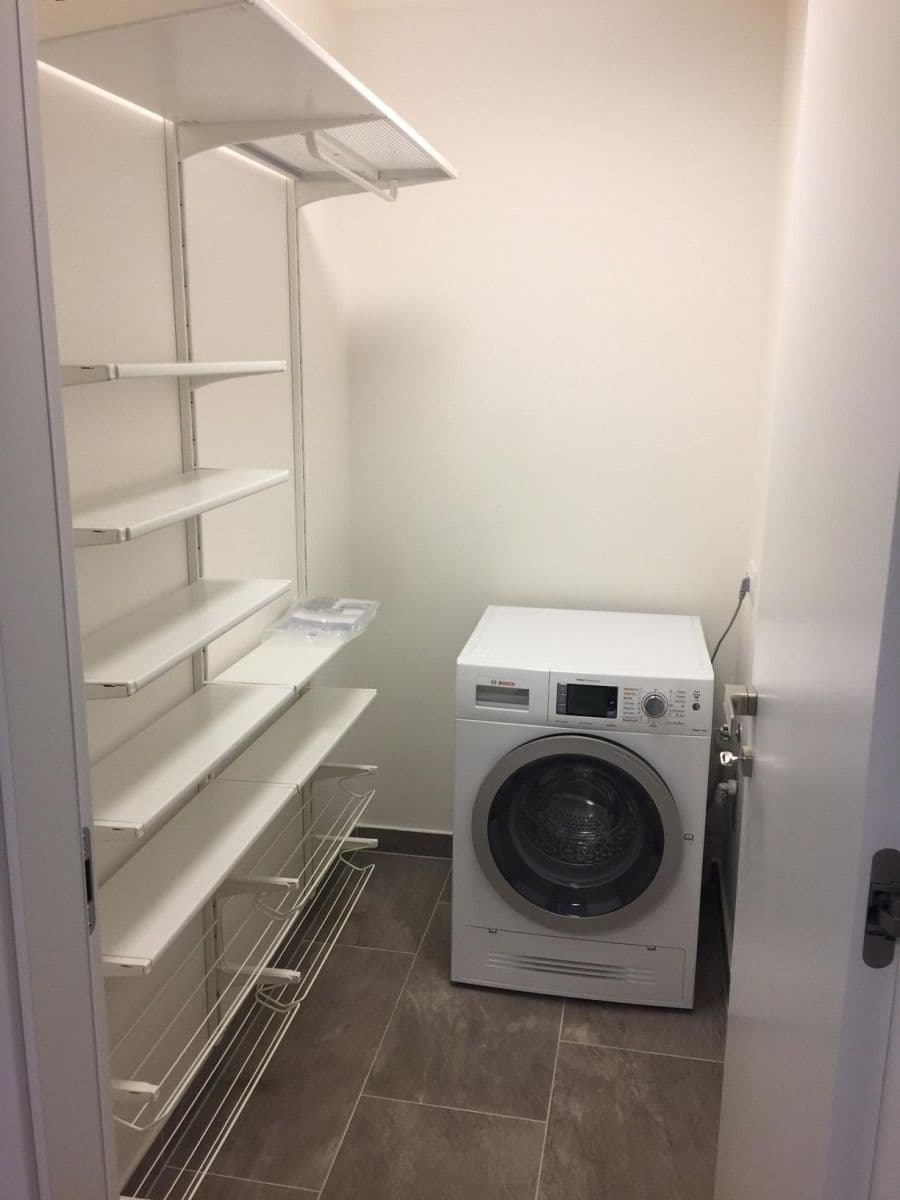 1 bedroom with open-plan kitchen flat to rent, 58 m², Sanderova, Prague, Prague 1 bedroom with open-plan kitchen flat to rent, 58 m², Sanderova, Prague, Prague
