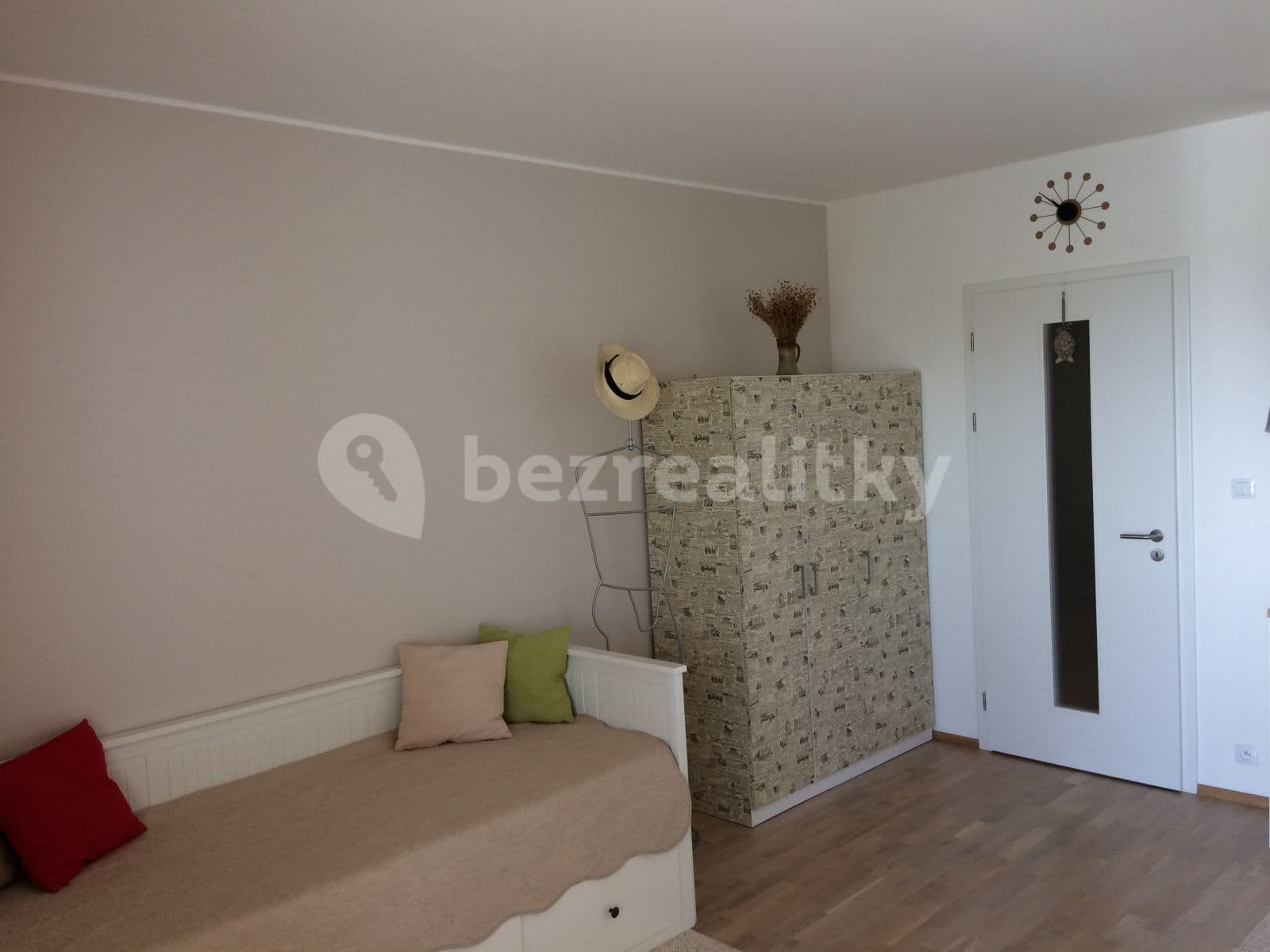 Studio flat to rent, 34 m², Plzeňská, Prague, Prague Studio flat to rent, 34 m², Plzeňská, Prague, Prague