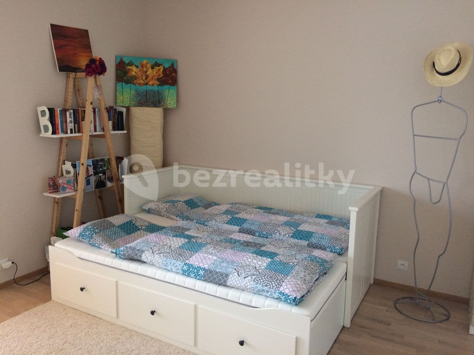 Studio flat to rent, 34 m², Plzeňská, Prague, Prague Studio flat to rent, 34 m², Plzeňská, Prague, Prague