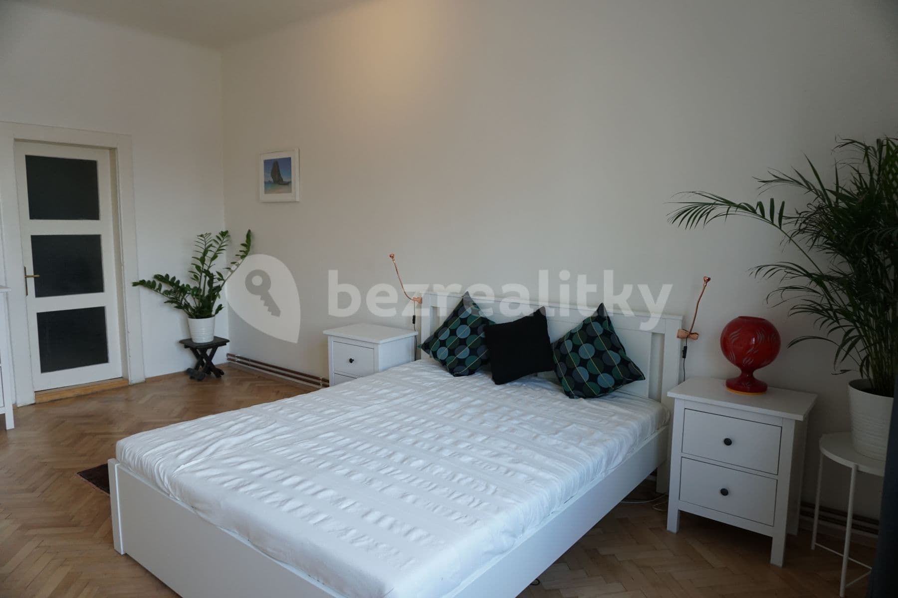 2 bedroom with open-plan kitchen flat to rent, 114 m², Moskevská, Prague, Prague 2 bedroom with open-plan kitchen flat to rent, 114 m², Moskevská, Prague, Prague