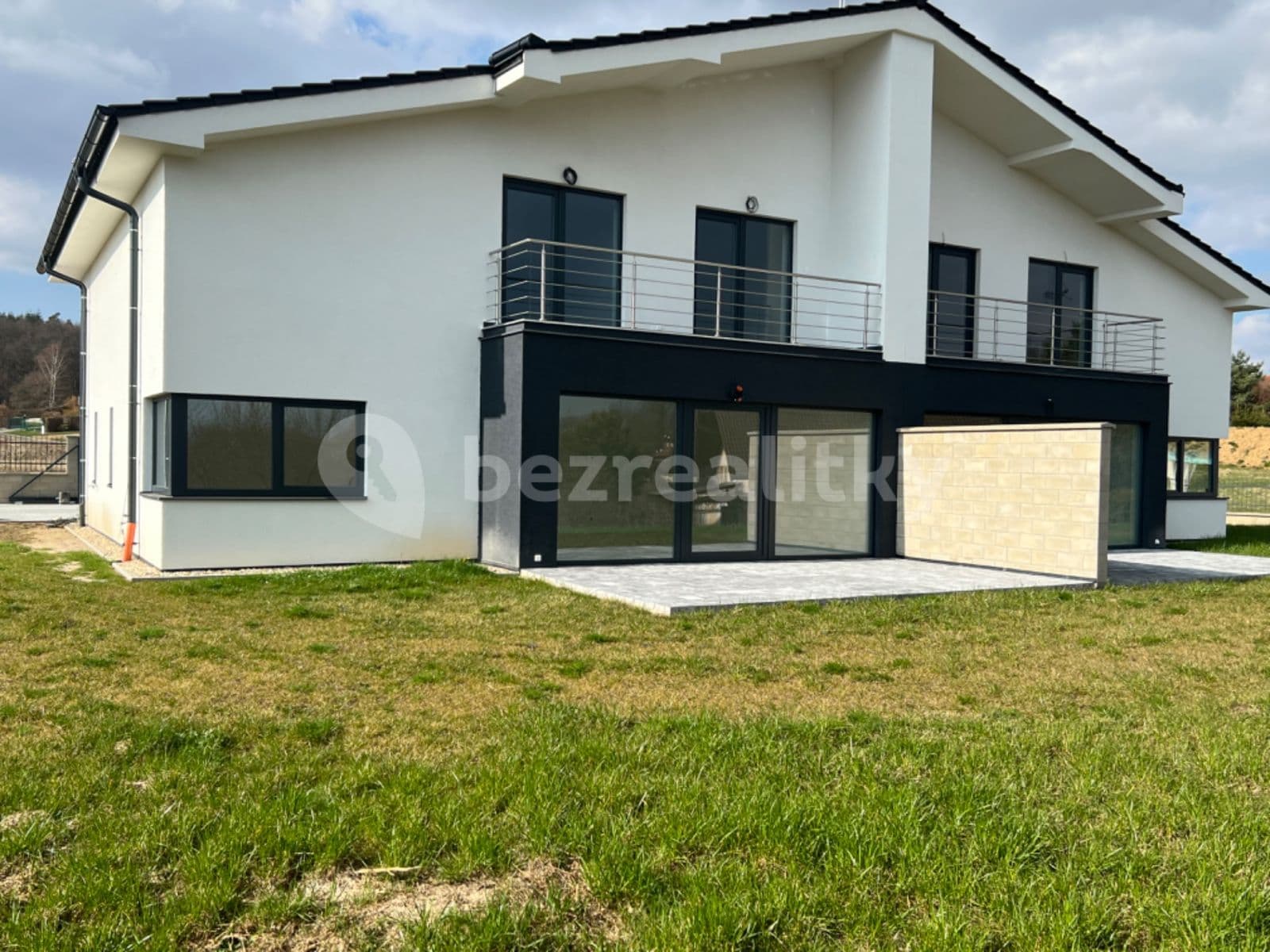 house for sale, 225 m², Sulice, Středočeský Region