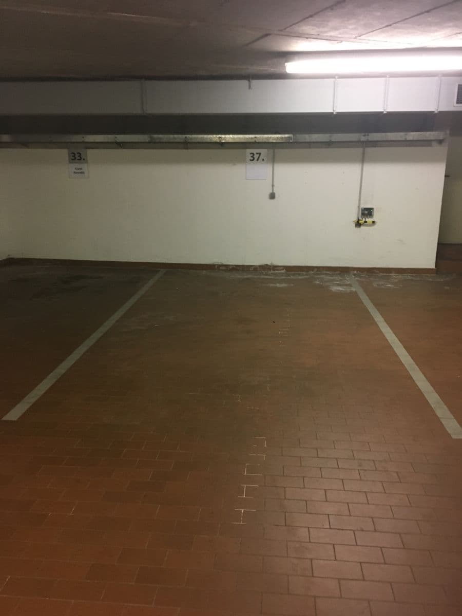 garage to rent, 8 m², Uruguayská, Prague, Prague garage to rent, 8 m², Uruguayská, Prague, Prague