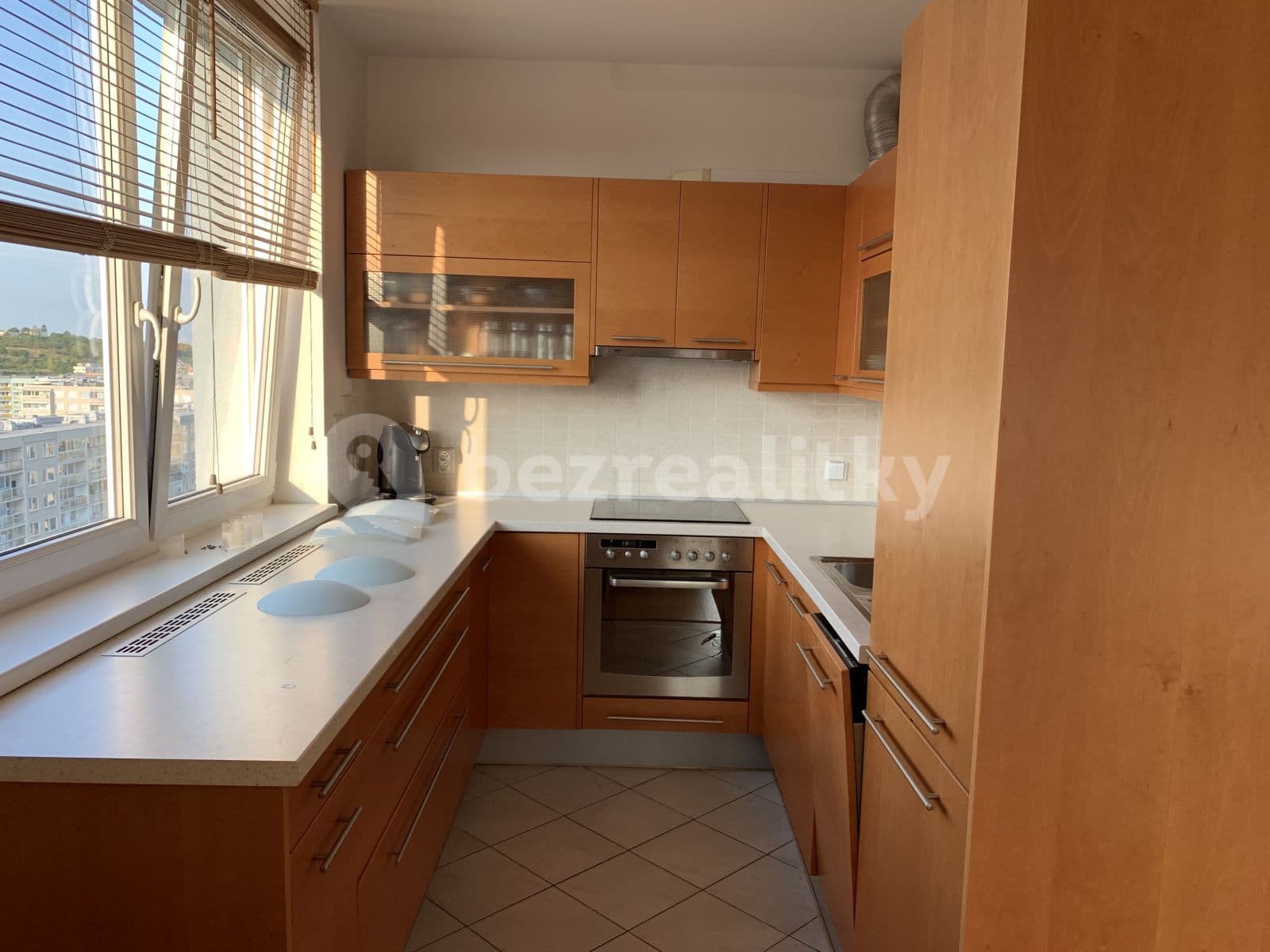 1 bedroom with open-plan kitchen flat to rent, 72 m², Petržílkova, Prague, Prague 1 bedroom with open-plan kitchen flat to rent, 72 m², Petržílkova, Prague, Prague