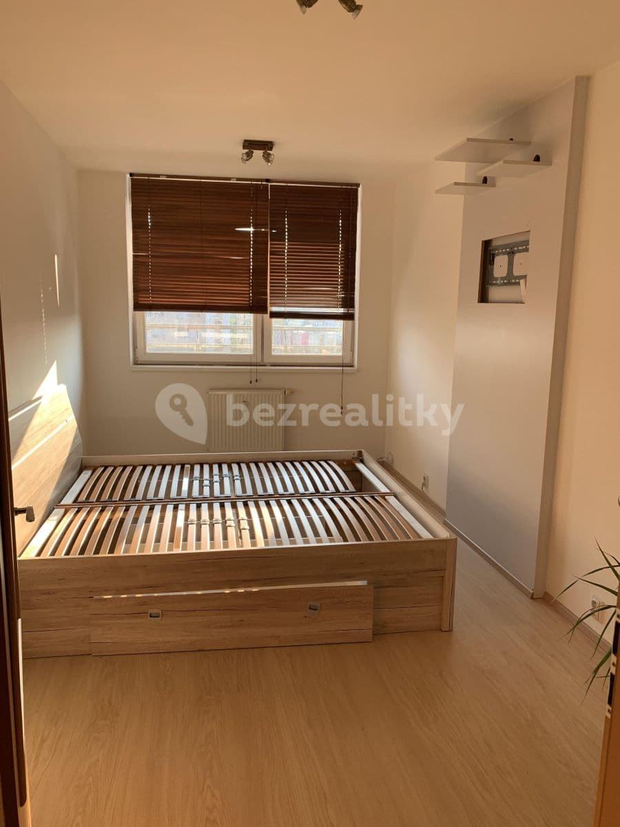 1 bedroom with open-plan kitchen flat to rent, 72 m², Petržílkova, Prague, Prague 1 bedroom with open-plan kitchen flat to rent, 72 m², Petržílkova, Prague, Prague