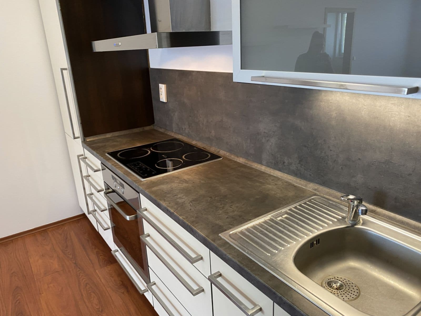 1 bedroom with open-plan kitchen flat to rent, 67 m², Na Tabulovém vrchu, Olomouc, Olomoucký Region 1 bedroom with open-plan kitchen flat to rent, 67 m², Na Tabulovém vrchu, Olomouc, Olomoucký Region