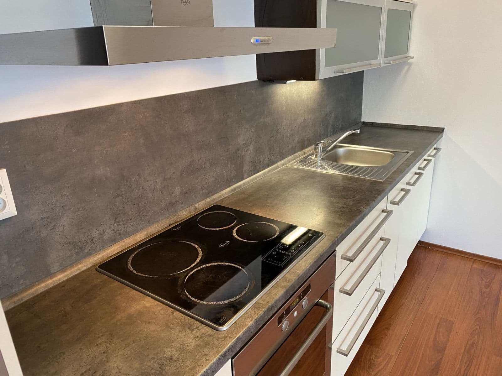 1 bedroom with open-plan kitchen flat to rent, 67 m², Na Tabulovém vrchu, Olomouc, Olomoucký Region 1 bedroom with open-plan kitchen flat to rent, 67 m², Na Tabulovém vrchu, Olomouc, Olomoucký Region