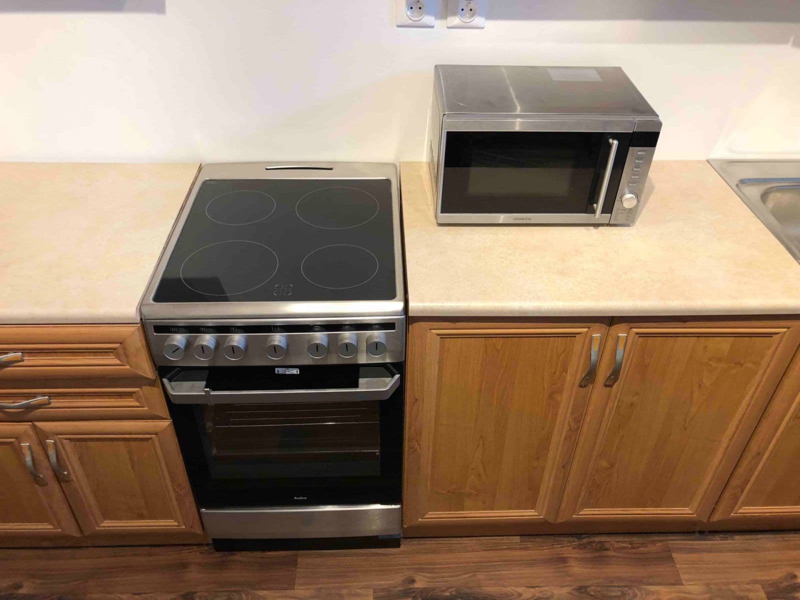 1 bedroom with open-plan kitchen flat to rent, 37 m², Vehlovická, Prague, Prague 1 bedroom with open-plan kitchen flat to rent, 37 m², Vehlovická, Prague, Prague