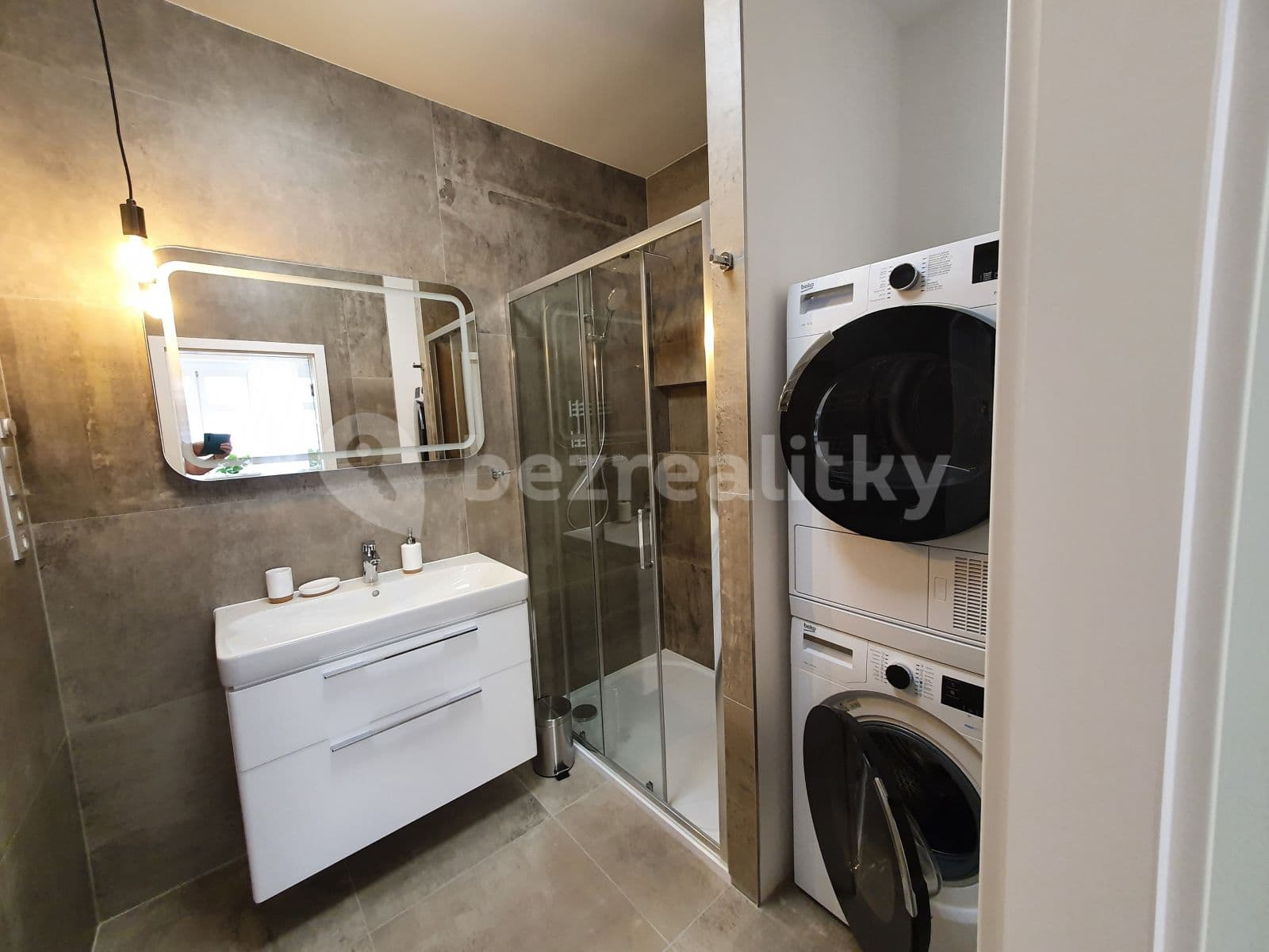 2 bedroom flat to rent, 62 m², Na Louži, Prague, Prague 2 bedroom flat to rent, 62 m², Na Louži, Prague, Prague