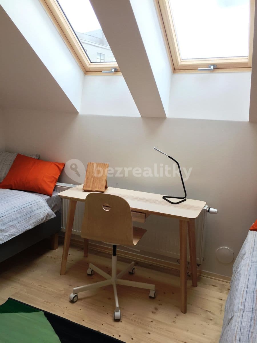 Studio flat to rent, 32 m², Dukelských hrdinů, Prague, Prague Studio flat to rent, 32 m², Dukelských hrdinů, Prague, Prague