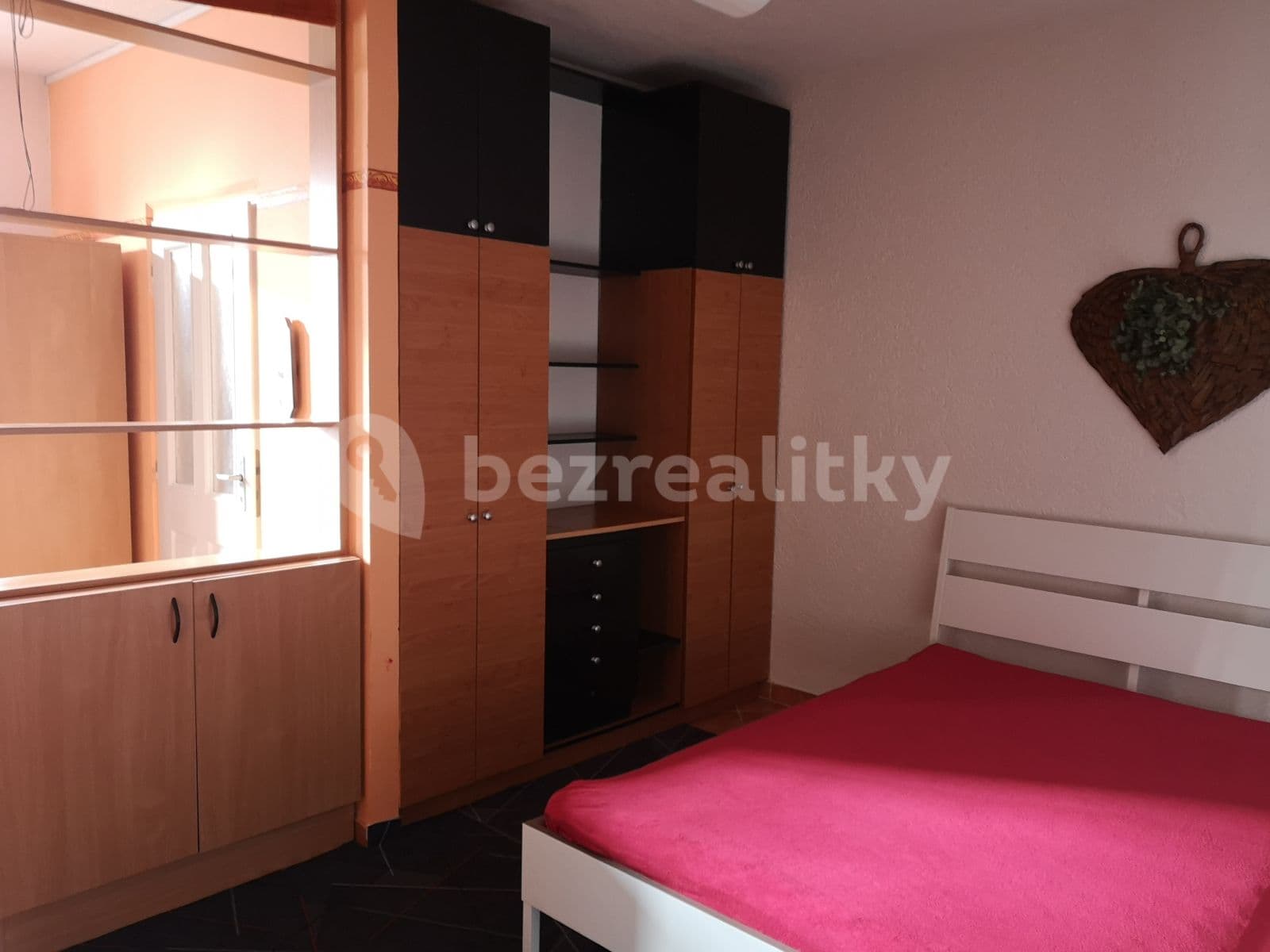 Studio flat to rent, 35 m², Samota, Olomouc, Olomoucký Region Studio flat to rent, 35 m², Samota, Olomouc, Olomoucký Region