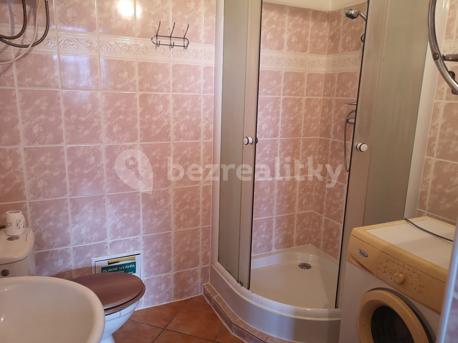Studio flat to rent, 35 m², Samota, Olomouc, Olomoucký Region Studio flat to rent, 35 m², Samota, Olomouc, Olomoucký Region