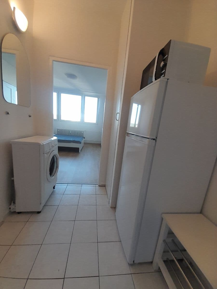 Studio flat to rent, 24 m², Halasovo náměstí, Brno, Jihomoravský Region Studio flat to rent, 24 m², Halasovo náměstí, Brno, Jihomoravský Region