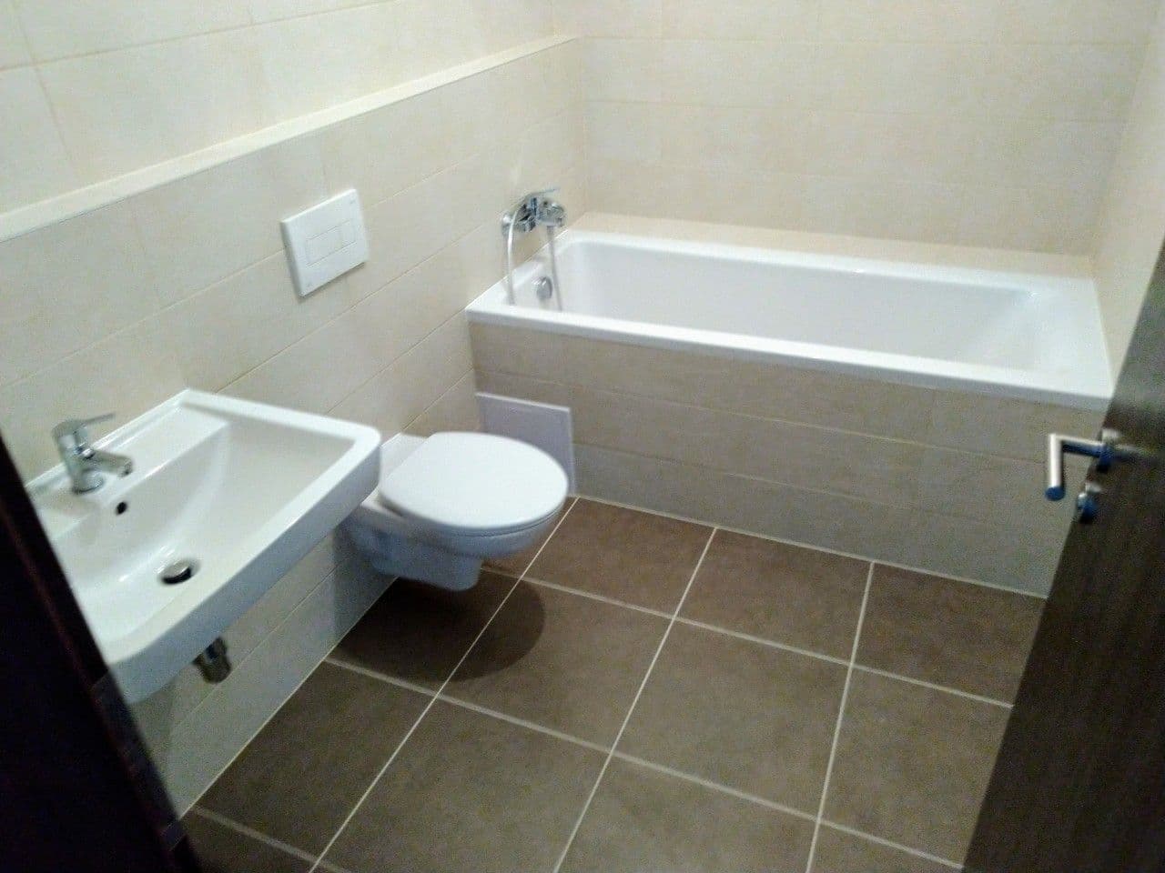 1 bedroom with open-plan kitchen flat to rent, 59 m², Velvarská, Horoměřice, Středočeský Region 1 bedroom with open-plan kitchen flat to rent, 59 m², Velvarská, Horoměřice, Středočeský Region