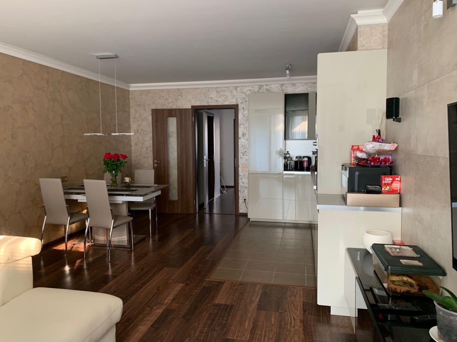 2 bedroom with open-plan kitchen flat to rent, 86 m², Olgy Havlové, Prague, Prague 2 bedroom with open-plan kitchen flat to rent, 86 m², Olgy Havlové, Prague, Prague