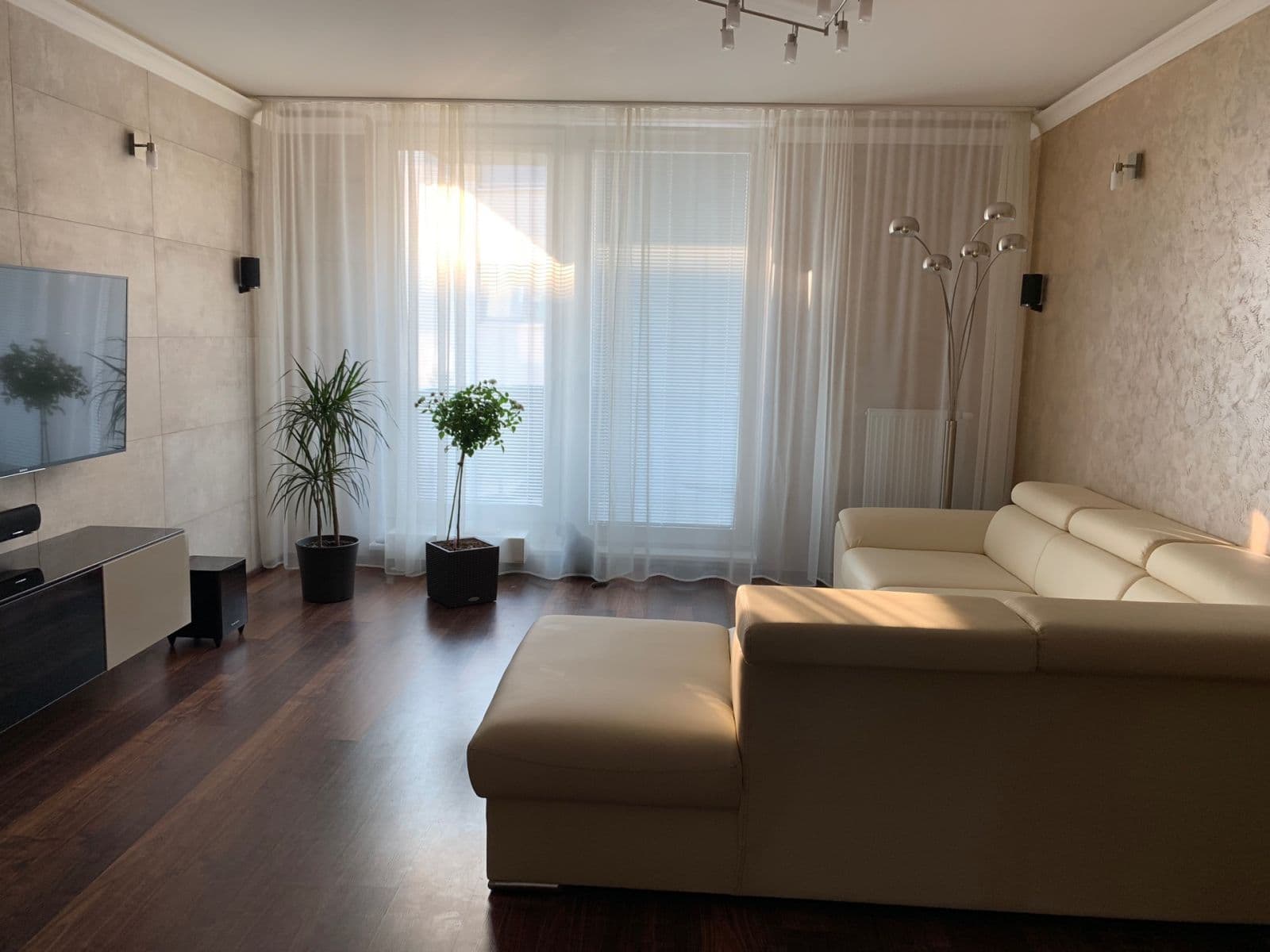 2 bedroom with open-plan kitchen flat to rent, 86 m², Olgy Havlové, Prague, Prague 2 bedroom with open-plan kitchen flat to rent, 86 m², Olgy Havlové, Prague, Prague