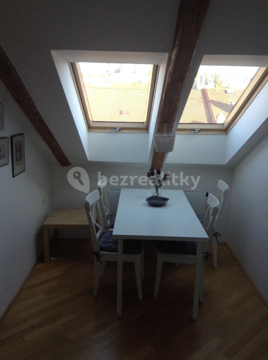 1 bedroom with open-plan kitchen flat to rent, 72 m², Jaromírova, Prague, Prague 1 bedroom with open-plan kitchen flat to rent, 72 m², Jaromírova, Prague, Prague