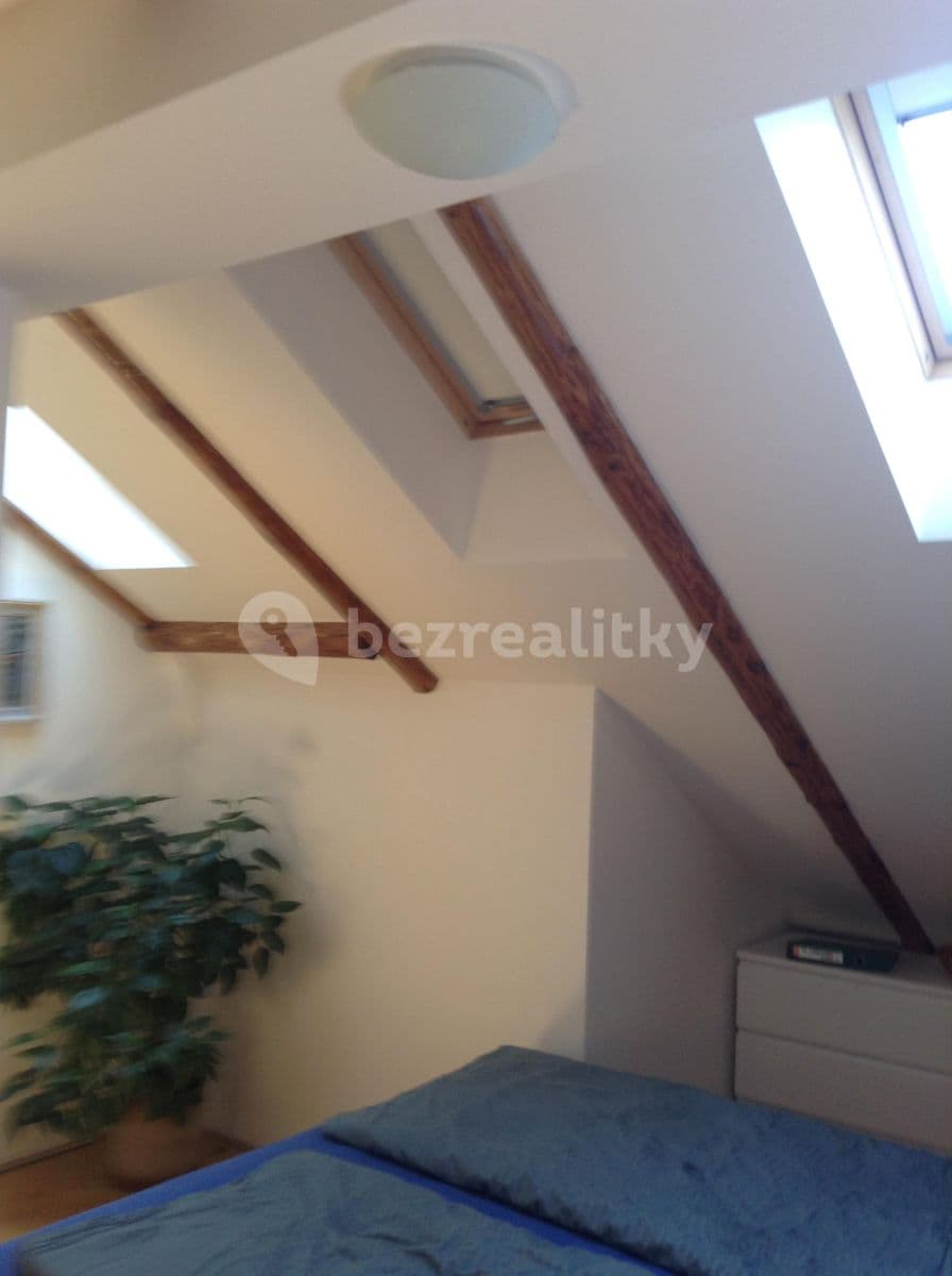 1 bedroom with open-plan kitchen flat to rent, 72 m², Jaromírova, Prague, Prague 1 bedroom with open-plan kitchen flat to rent, 72 m², Jaromírova, Prague, Prague