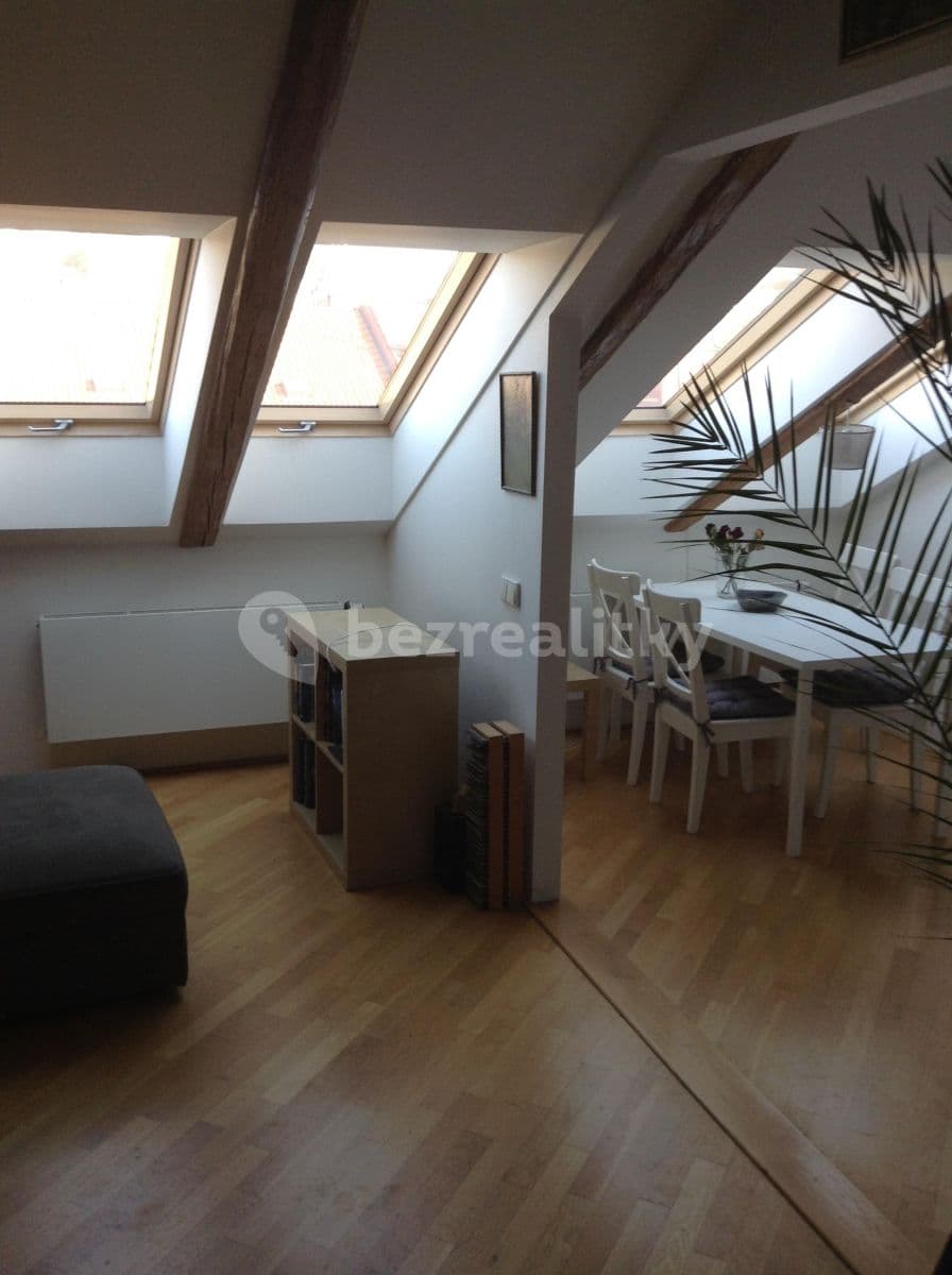 1 bedroom with open-plan kitchen flat to rent, 72 m², Jaromírova, Prague, Prague 1 bedroom with open-plan kitchen flat to rent, 72 m², Jaromírova, Prague, Prague