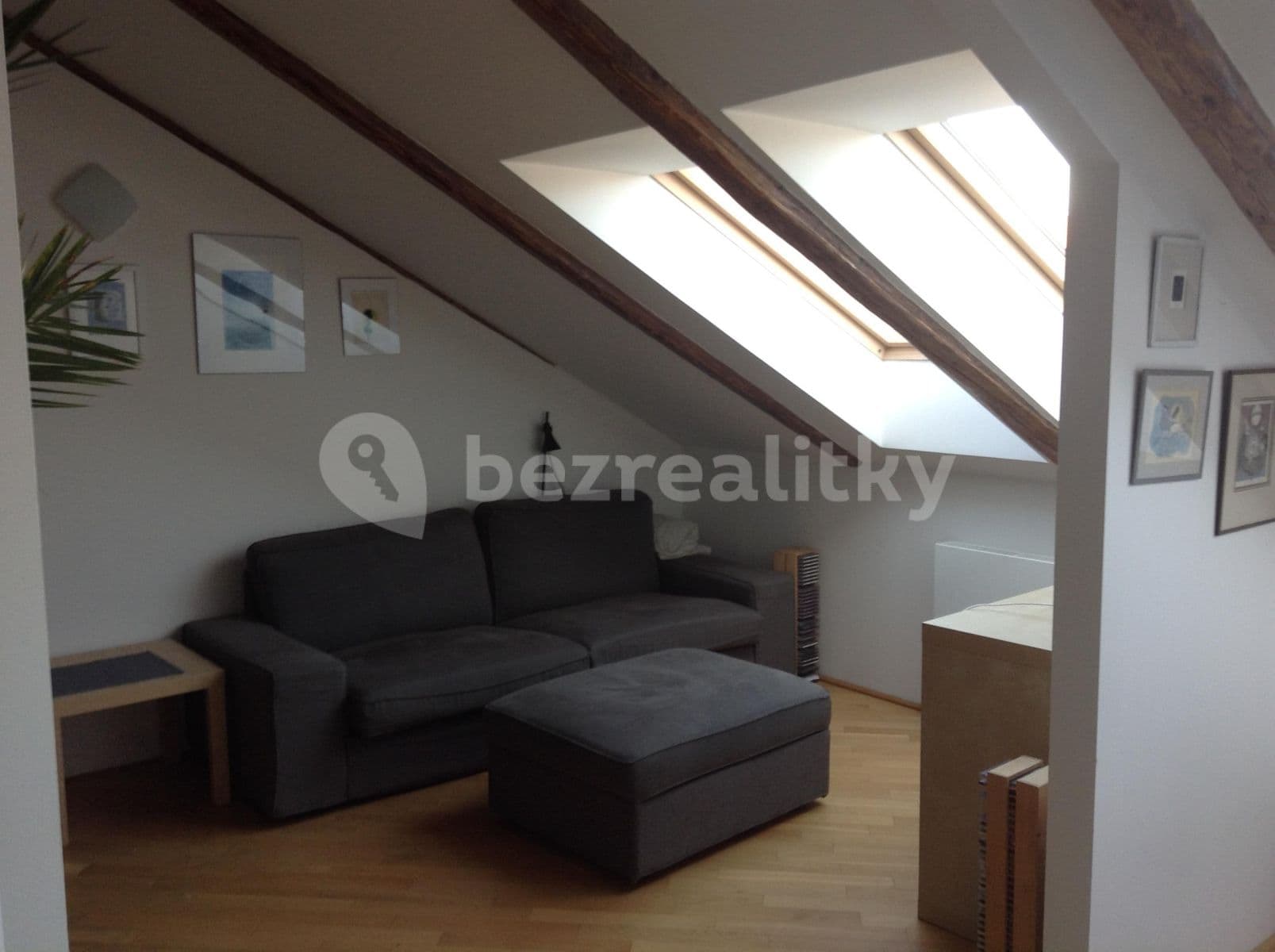 1 bedroom with open-plan kitchen flat to rent, 72 m², Jaromírova, Prague, Prague 1 bedroom with open-plan kitchen flat to rent, 72 m², Jaromírova, Prague, Prague