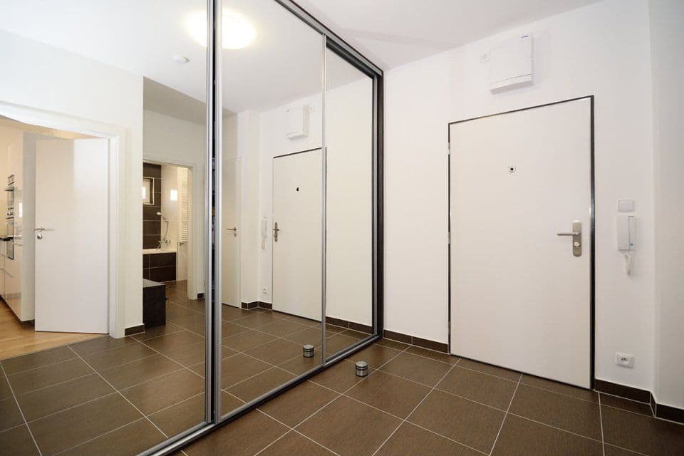 1 bedroom with open-plan kitchen flat to rent, 55 m², Makedonská, Prague, Prague 1 bedroom with open-plan kitchen flat to rent, 55 m², Makedonská, Prague, Prague