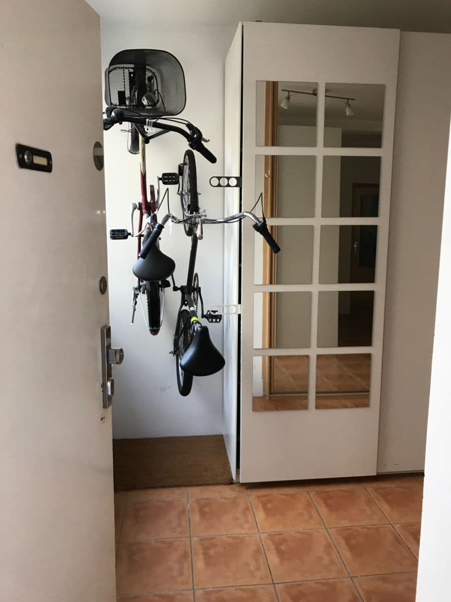 1 bedroom with open-plan kitchen flat to rent, 75 m², Pod Pramenem, Prague, Prague 1 bedroom with open-plan kitchen flat to rent, 75 m², Pod Pramenem, Prague, Prague