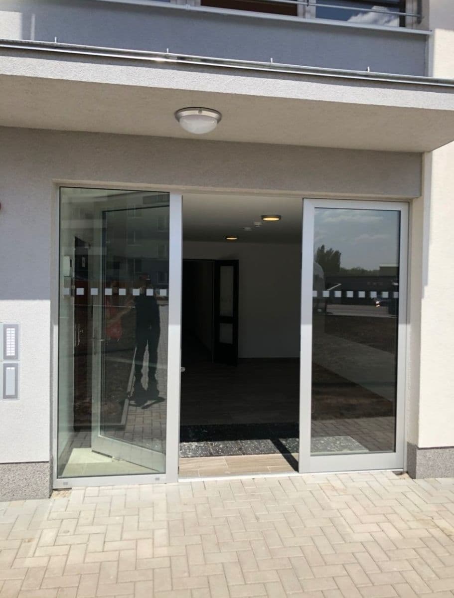 1 bedroom with open-plan kitchen flat to rent, 58 m², Hlučkova, Prague, Prague 1 bedroom with open-plan kitchen flat to rent, 58 m², Hlučkova, Prague, Prague