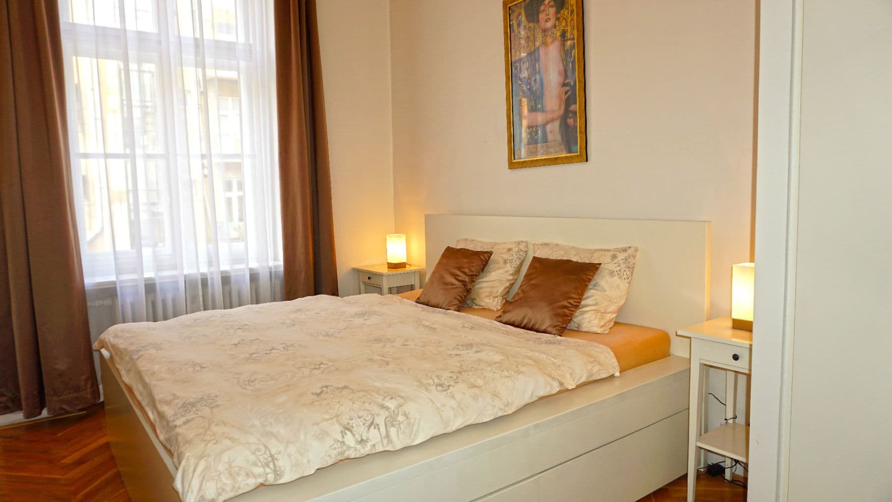 2 bedroom flat to rent, 107 m², Janáčkovo nábřeží, Prague, Prague 2 bedroom flat to rent, 107 m², Janáčkovo nábřeží, Prague, Prague