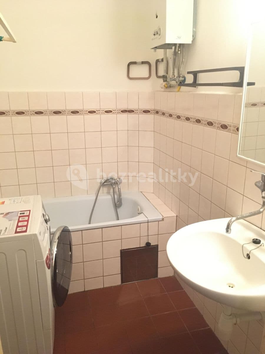 5 bedroom flat to rent, 12 m², Schnirchova, Prague, Prague 5 bedroom flat to rent, 12 m², Schnirchova, Prague, Prague
