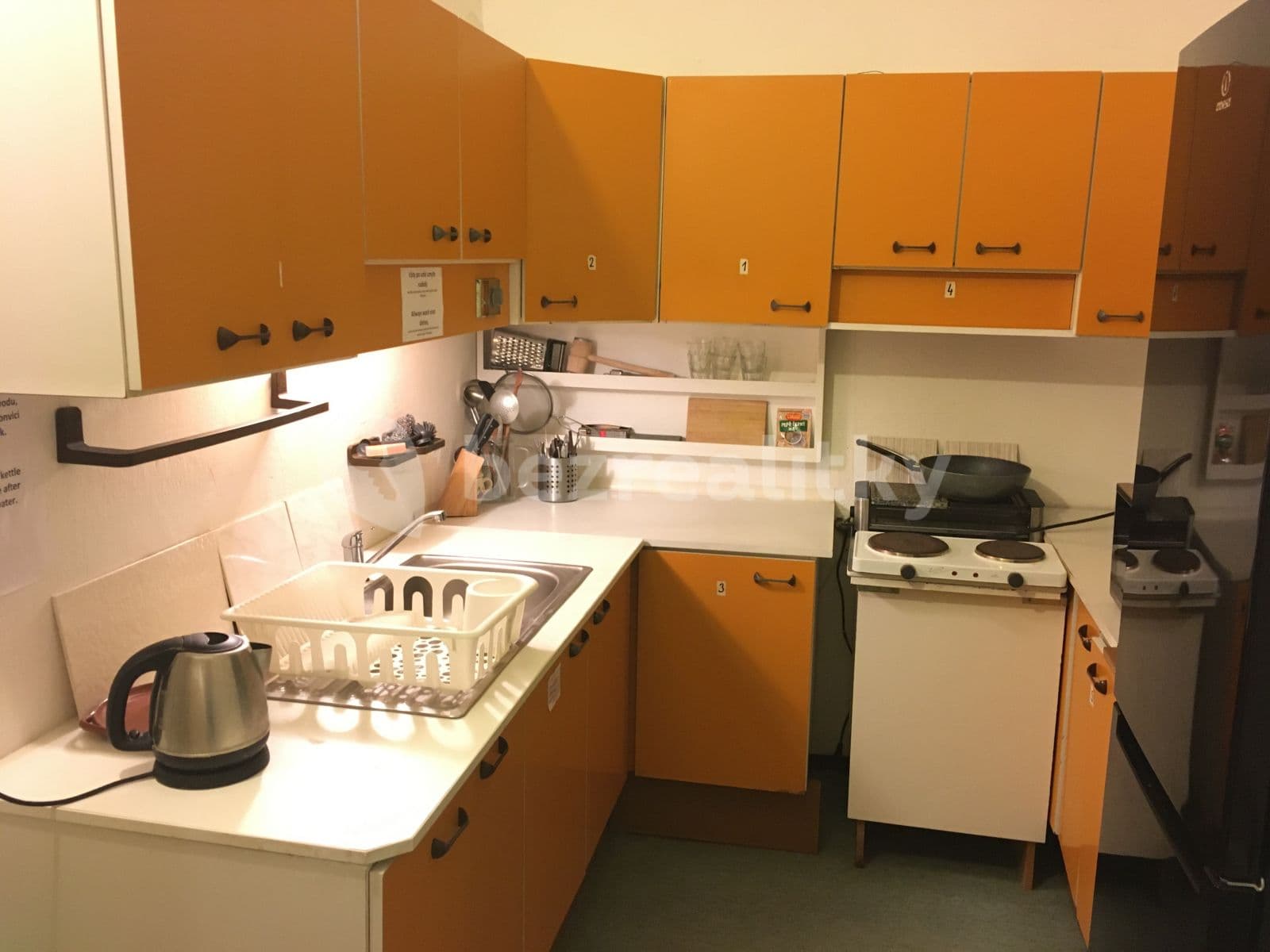 5 bedroom flat to rent, 12 m², Schnirchova, Prague, Prague 5 bedroom flat to rent, 12 m², Schnirchova, Prague, Prague