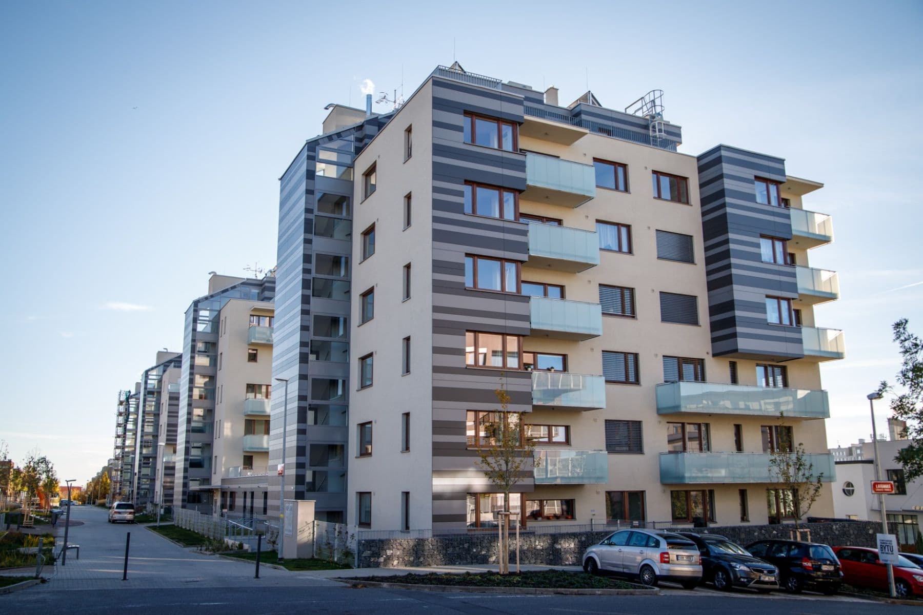 1 bedroom with open-plan kitchen flat to rent, 58 m², Pod Stolovou Horou, Prague, Prague 1 bedroom with open-plan kitchen flat to rent, 58 m², Pod Stolovou Horou, Prague, Prague