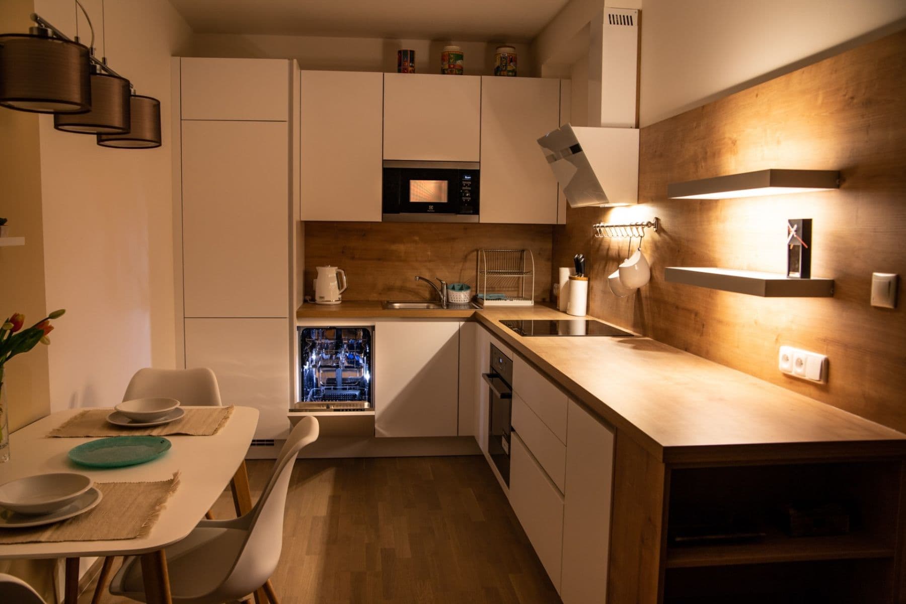 1 bedroom with open-plan kitchen flat to rent, 58 m², Pod Stolovou Horou, Prague, Prague 1 bedroom with open-plan kitchen flat to rent, 58 m², Pod Stolovou Horou, Prague, Prague