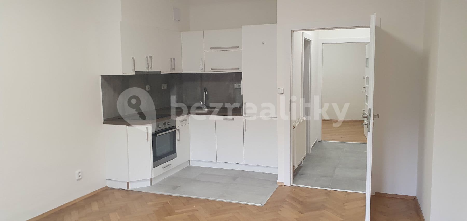 1 bedroom with open-plan kitchen flat to rent, 46 m², Uzavřená, Prague, Prague 1 bedroom with open-plan kitchen flat to rent, 46 m², Uzavřená, Prague, Prague