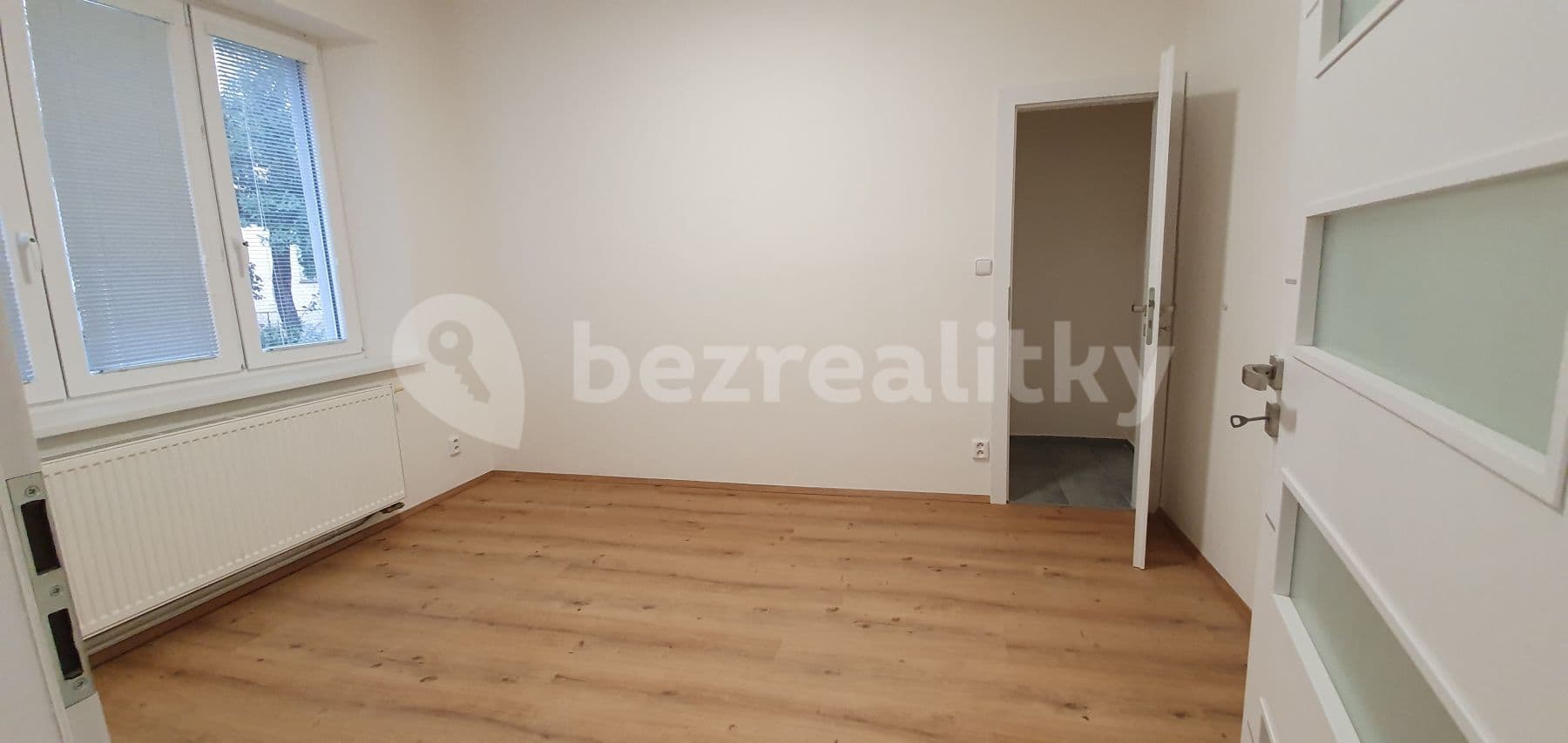 1 bedroom with open-plan kitchen flat to rent, 46 m², Uzavřená, Prague, Prague 1 bedroom with open-plan kitchen flat to rent, 46 m², Uzavřená, Prague, Prague