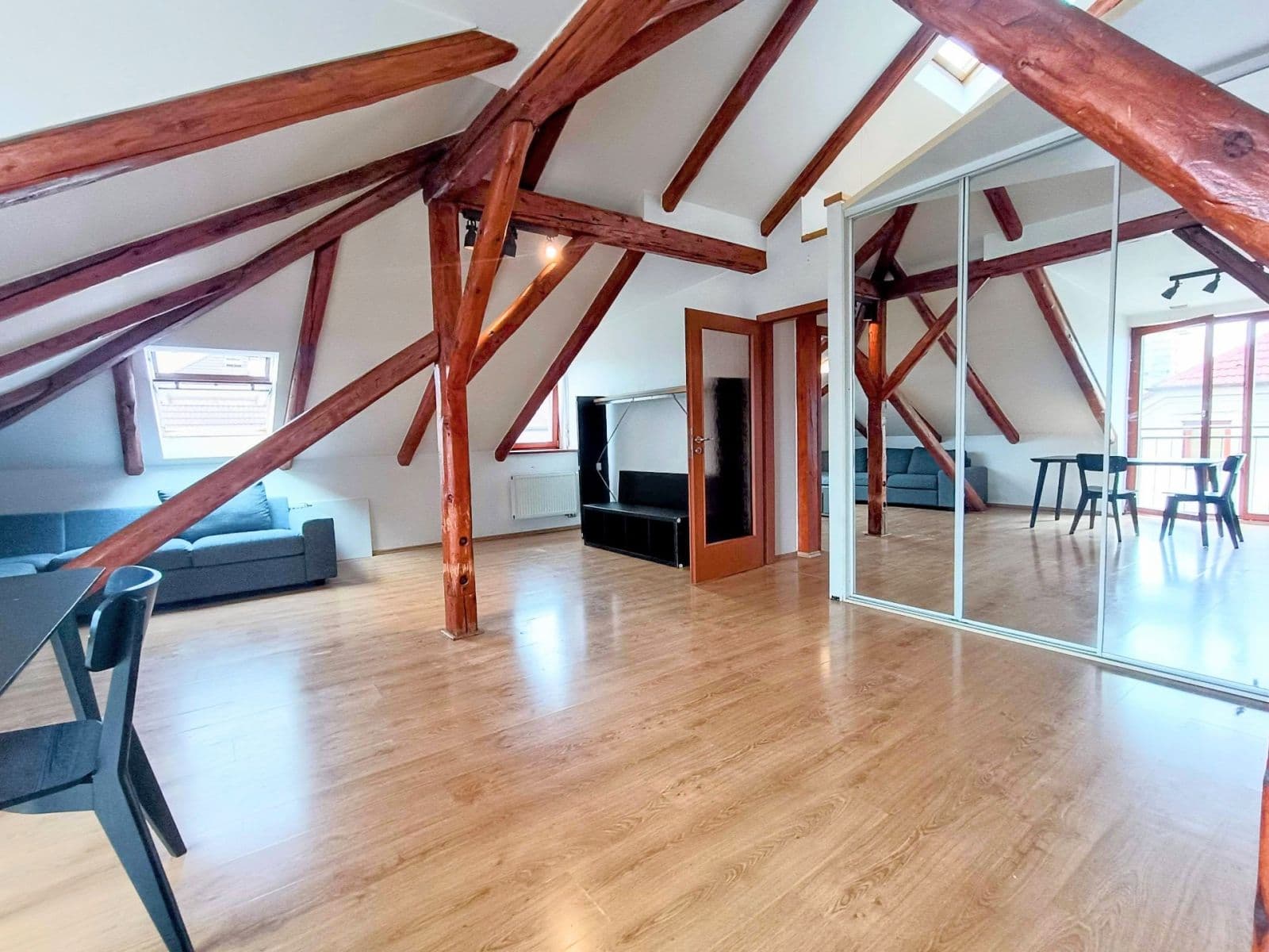 2 bedroom with open-plan kitchen flat to rent, 90 m², Klapkova, Prague, Prague 2 bedroom with open-plan kitchen flat to rent, 90 m², Klapkova, Prague, Prague