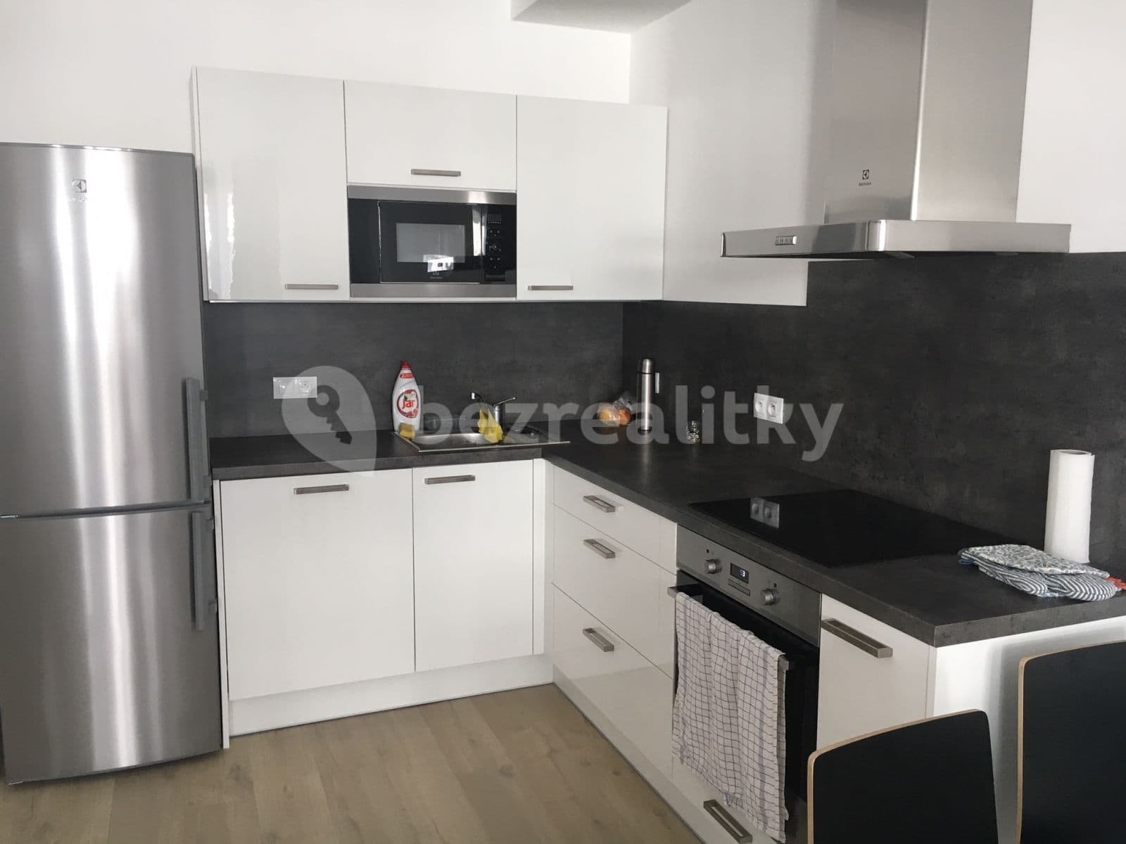 1 bedroom with open-plan kitchen flat to rent, 54 m², Lovosická, Prague, Prague 1 bedroom with open-plan kitchen flat to rent, 54 m², Lovosická, Prague, Prague