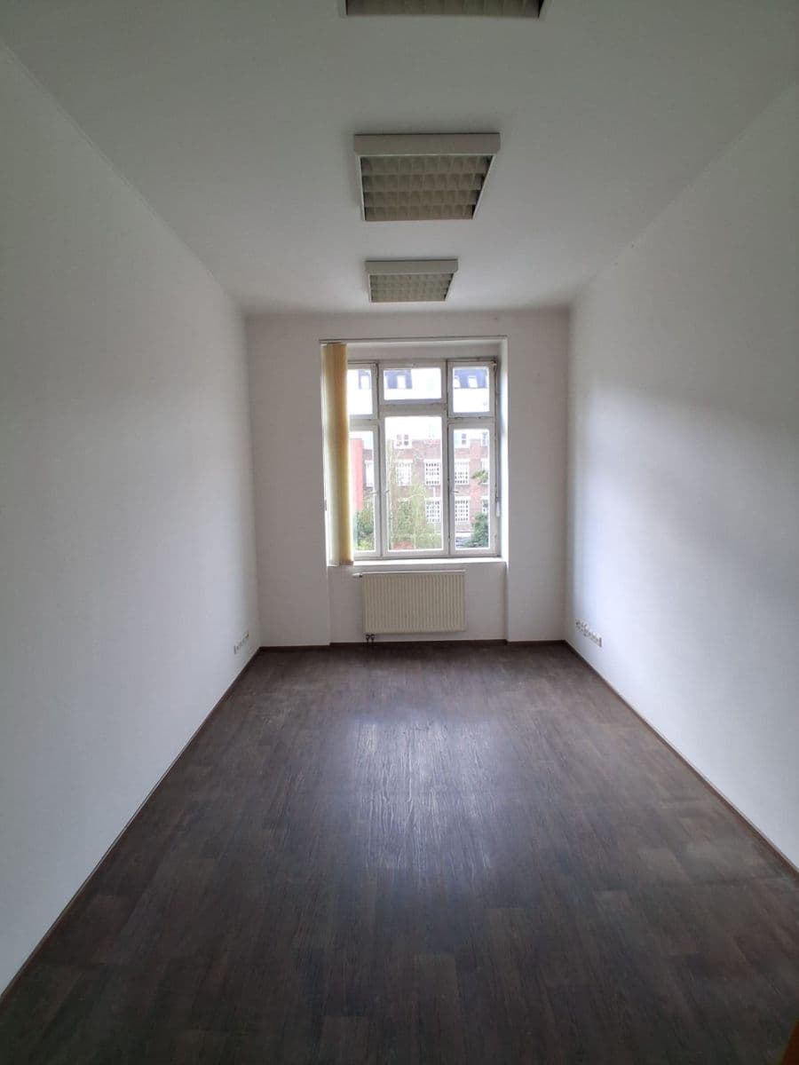 office to rent, 15 m², Jeseniova, Prague, Prague office to rent, 15 m², Jeseniova, Prague, Prague