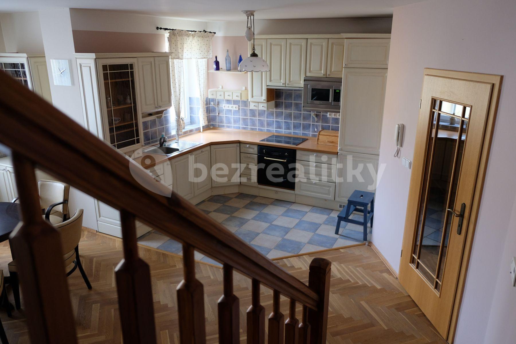 2 bedroom with open-plan kitchen flat to rent, 110 m², Věšínova, Prague, Prague