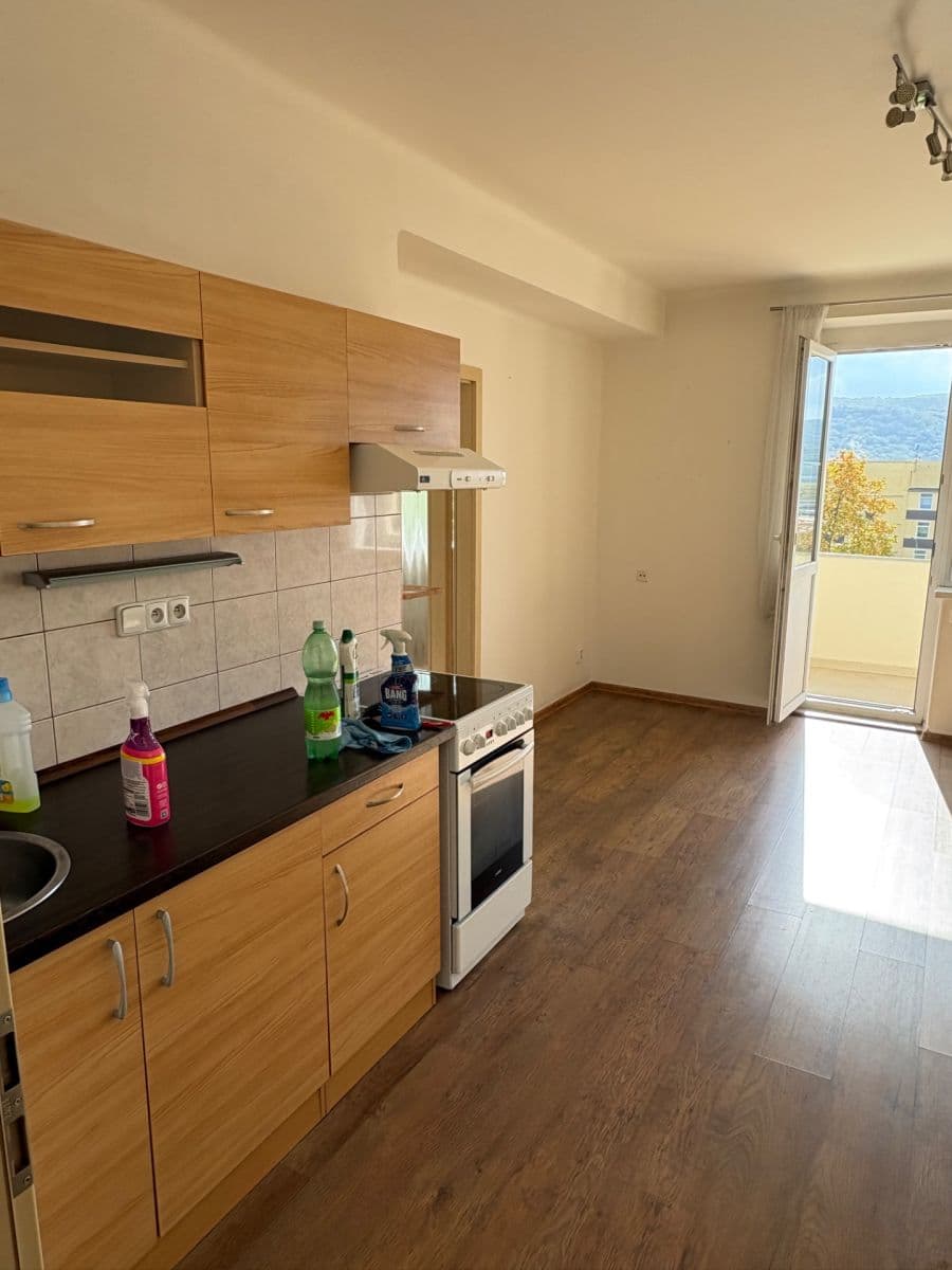 1 bedroom flat to rent, 55 m², Mezidomí, Ústí nad Labem, Ústecký Region 1 bedroom flat to rent, 55 m², Mezidomí, Ústí nad Labem, Ústecký Region