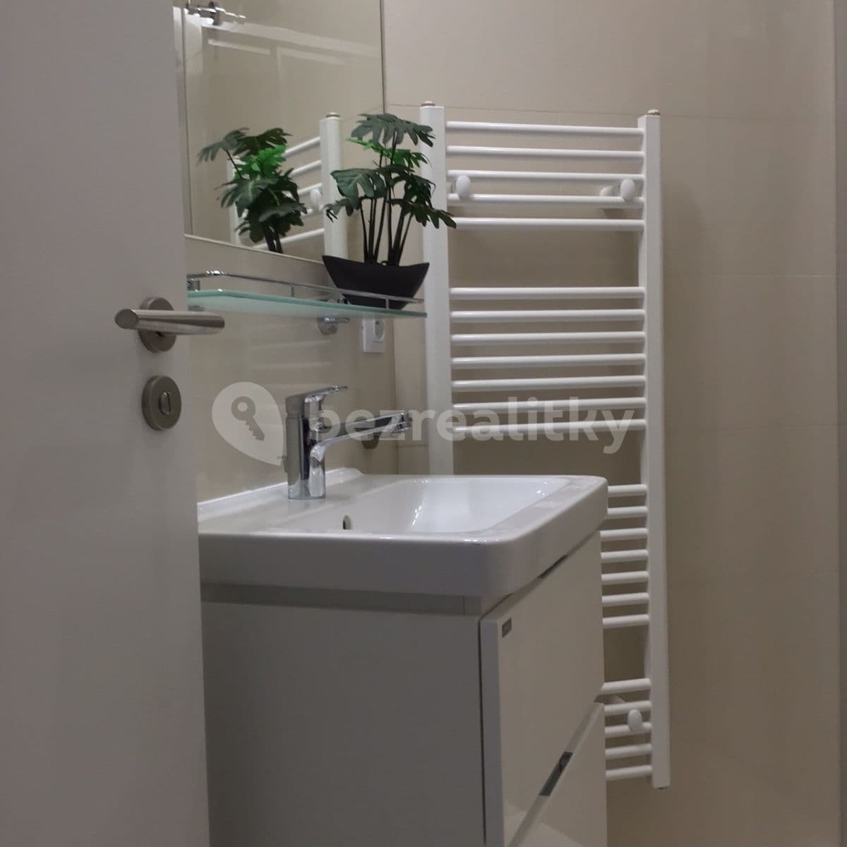 1 bedroom with open-plan kitchen flat to rent, 46 m², Lihovarská, Prague, Prague 1 bedroom with open-plan kitchen flat to rent, 46 m², Lihovarská, Prague, Prague