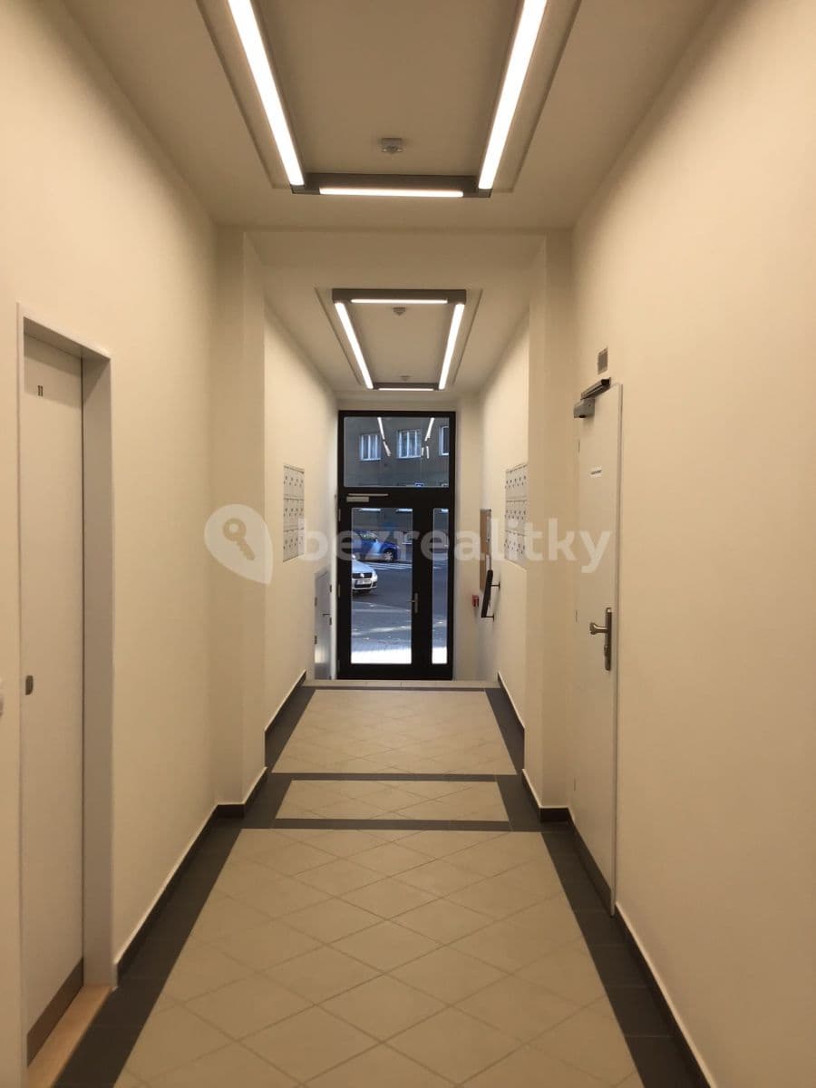 1 bedroom with open-plan kitchen flat to rent, 46 m², Lihovarská, Prague, Prague 1 bedroom with open-plan kitchen flat to rent, 46 m², Lihovarská, Prague, Prague