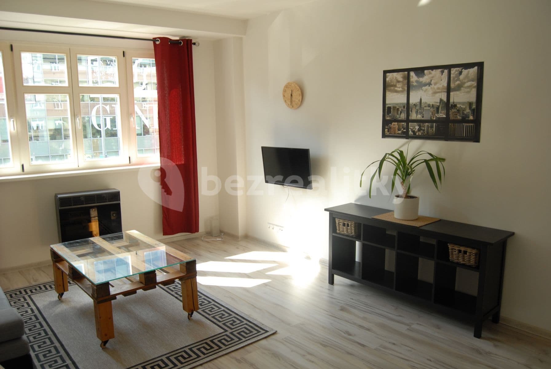 Small studio flat to rent, 37 m², 5. května, Prague, Prague Small studio flat to rent, 37 m², 5. května, Prague, Prague