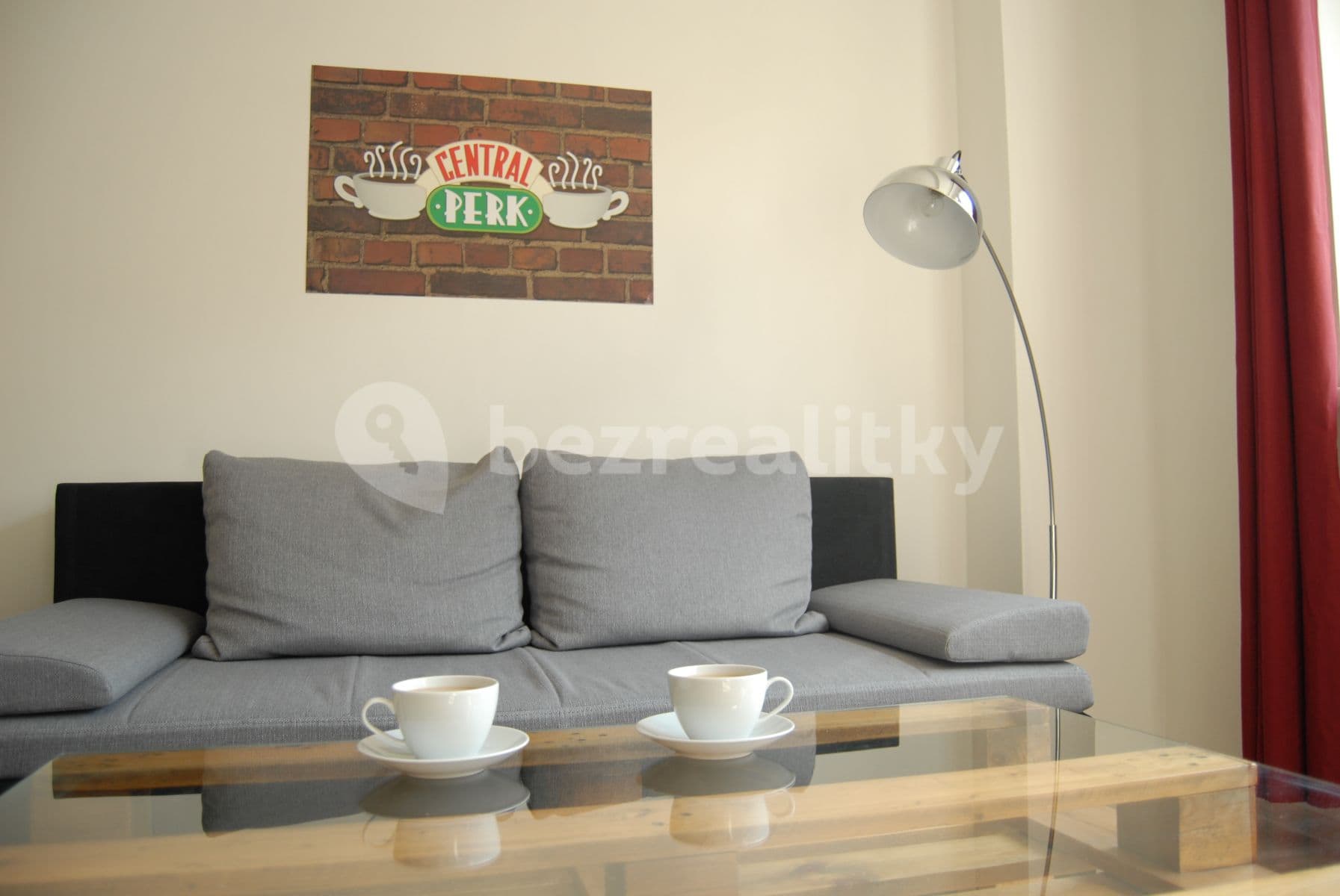 Small studio flat to rent, 37 m², 5. května, Prague, Prague Small studio flat to rent, 37 m², 5. května, Prague, Prague