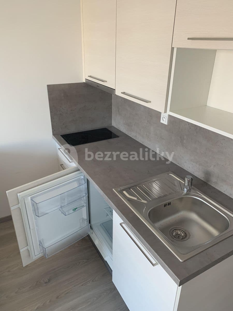 Studio flat to rent, 27 m², Holýšovská, Prague, Prague Studio flat to rent, 27 m², Holýšovská, Prague, Prague